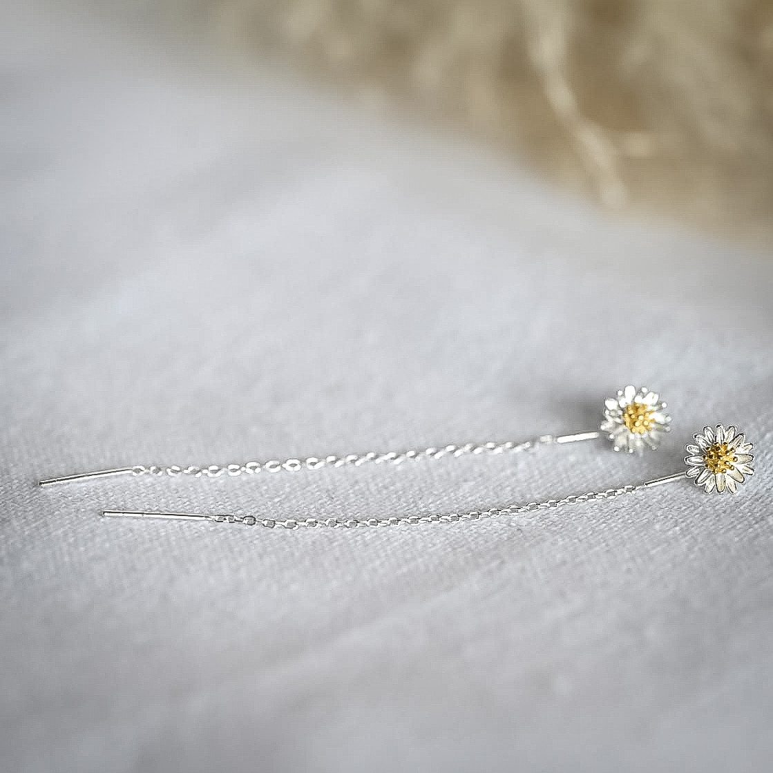 Runde Perlé Paar Ohrhänger Kettenohrringe mit Gänseblümchen, Hängeohrringe günstig online kaufen