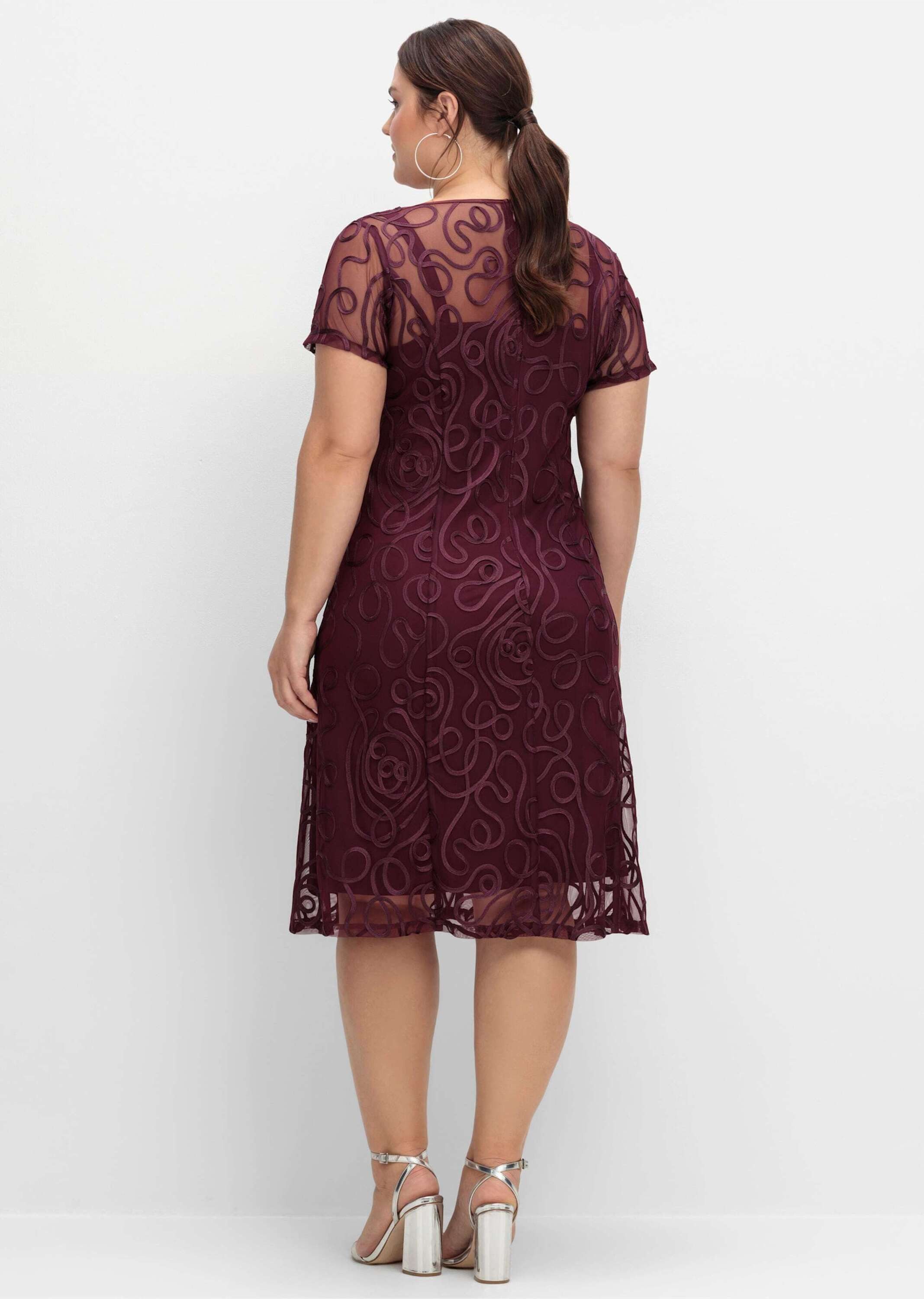 Sheego Etuikleid Spitzenkleid Kurzarm in leicht ausgestellter Passform günstig online kaufen