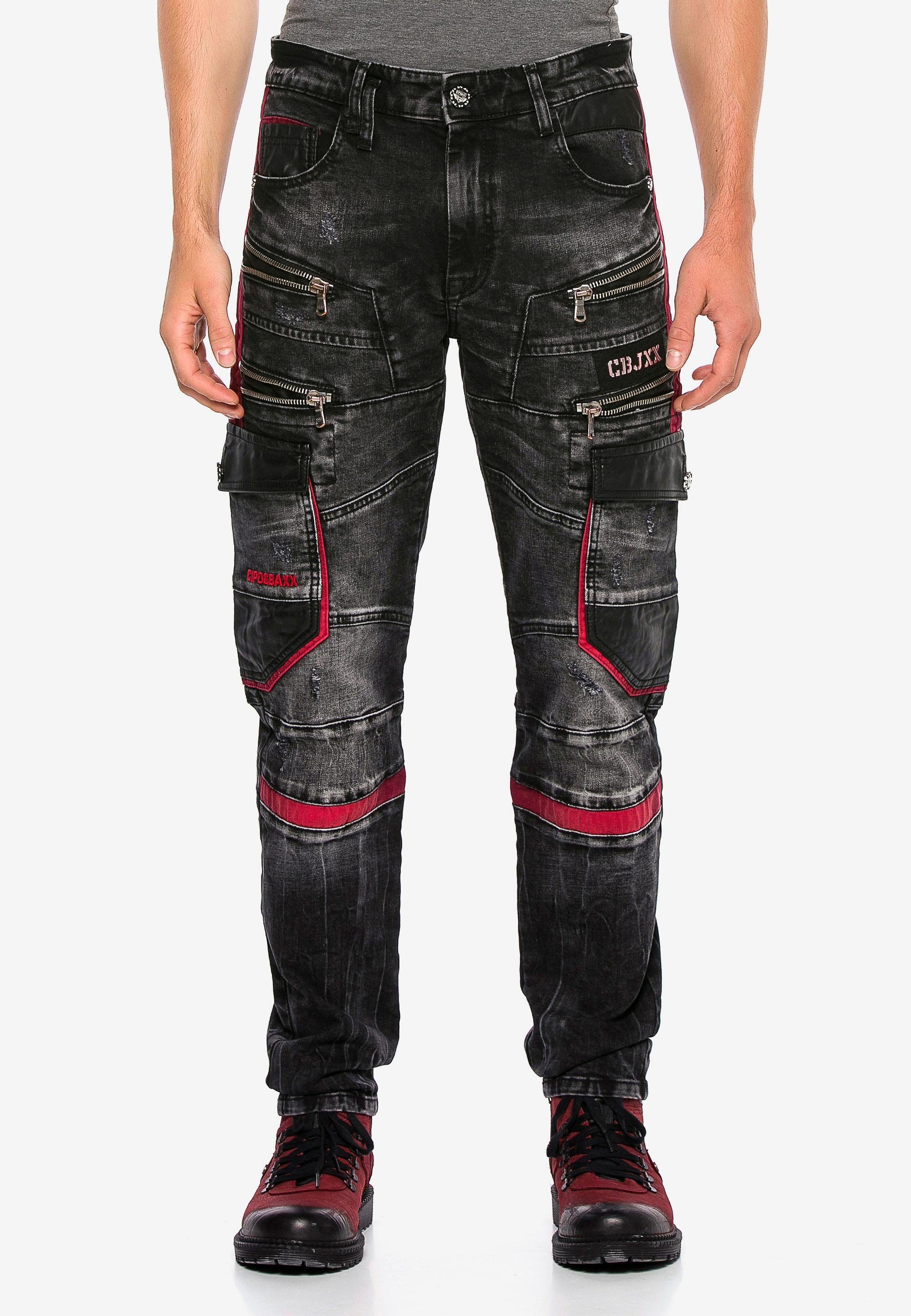 Cipo & Baxx Bequeme Jeans mit auffälligen Elementen