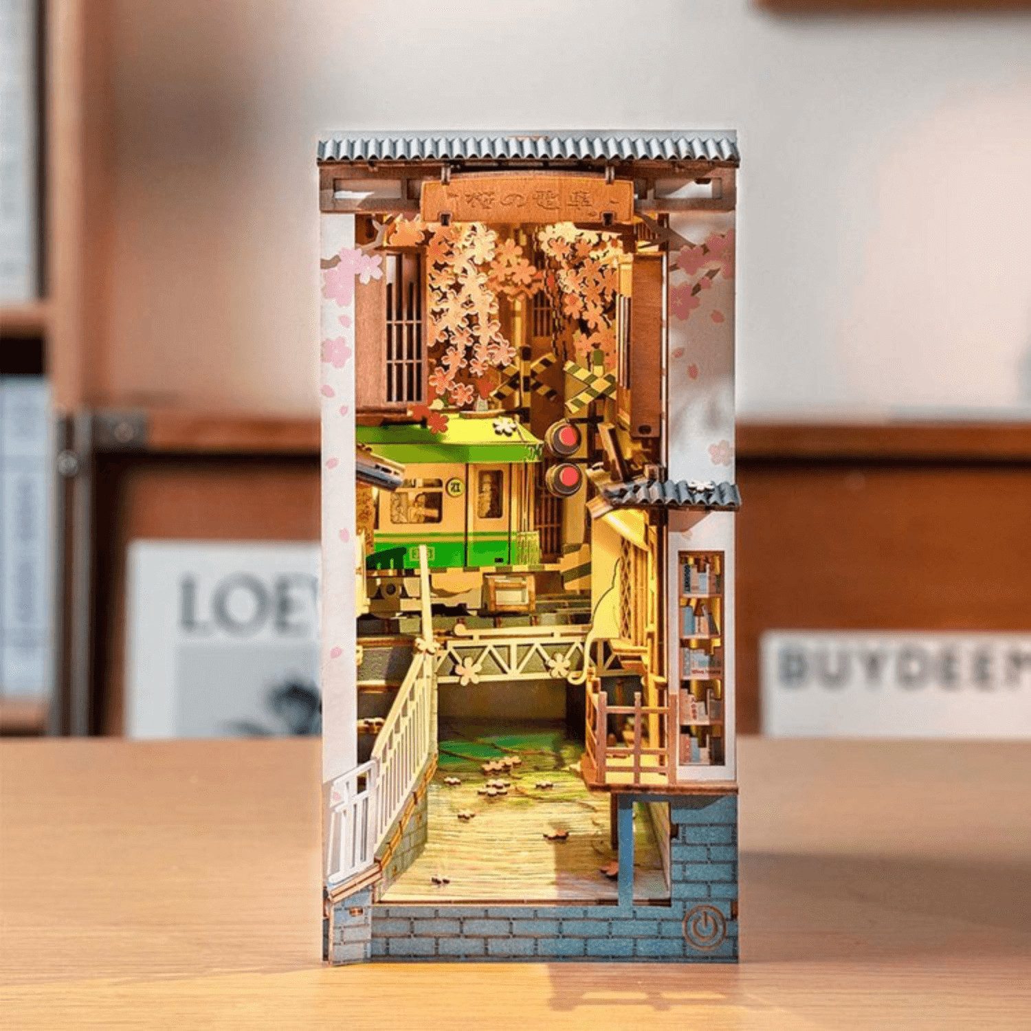 Spiel Robotime Sakura Densya, Rolife Diorama