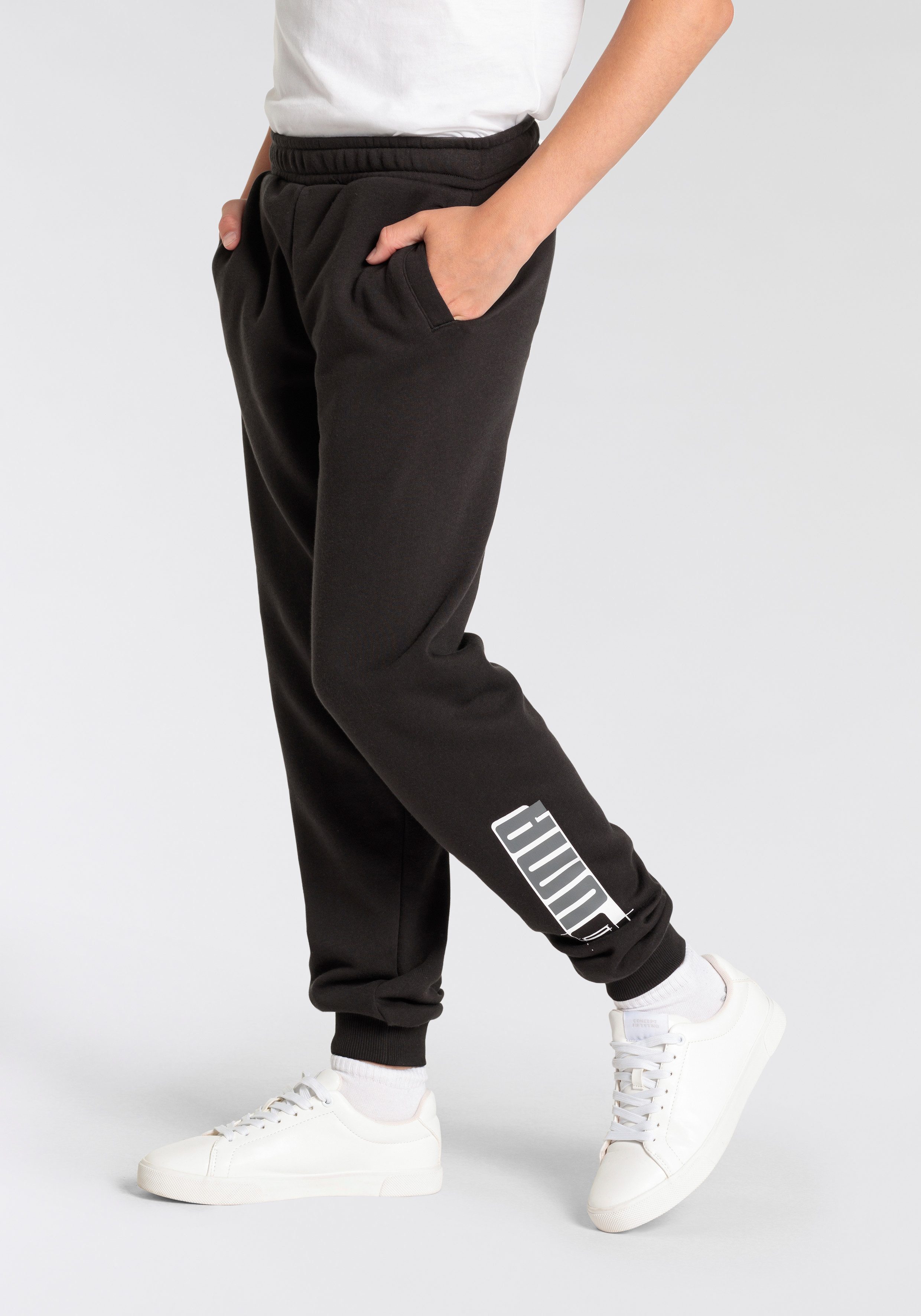 PUMA Jogginghose ESS+ LOGO LAB SWEATPANTS TR CL B mit Eingrifftaschen, in normaler Länge
