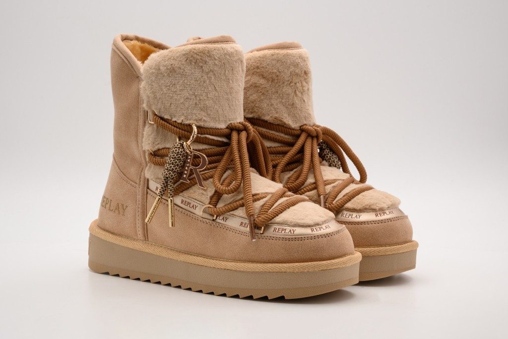 Replay SANTA PEAK Winterboots Plateauboots, Schnürboots mit Logoschriftzügen und trendigem Anhänger