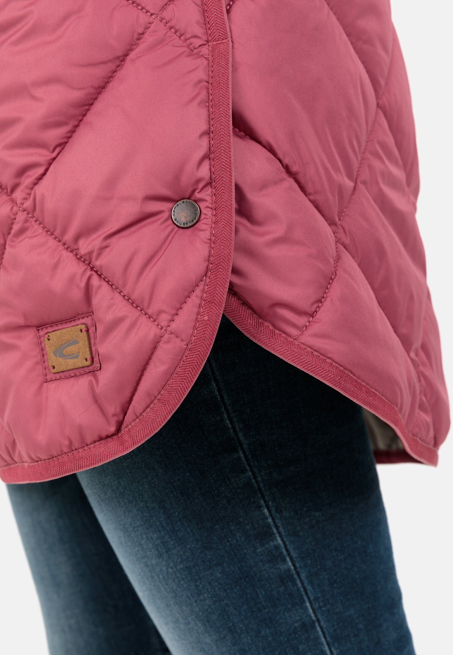 camel active Longweste aus recyceltem Polyester ärmellos Kapuze Markenlabel