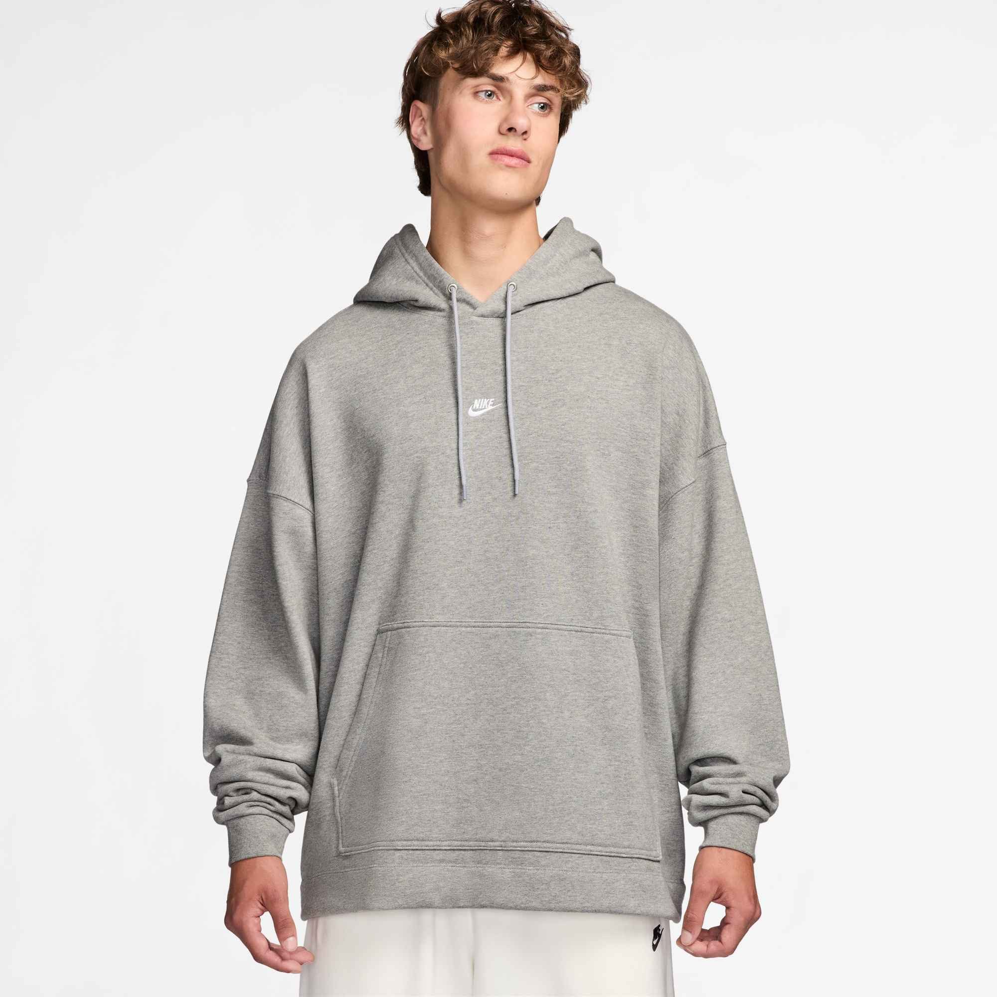 Nike Sportswear Kapuzensweatshirt Nike Sportswear Club Men's French Terry Oversized Pullover Hoodie mit Kängurutasche, aus French-Terry-Material, in Oversize-Passform