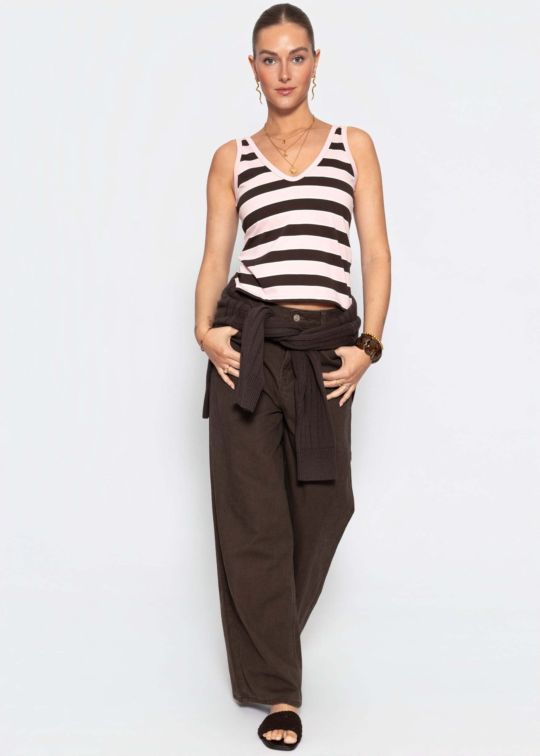 SASSYCLASSY Tanktop Gestreiftes Tank Top mit V-Ausschnitt Damen Ärmelloses Top aus Baumwoll/Viskose in schmaler Passform – Bild 3 von 5