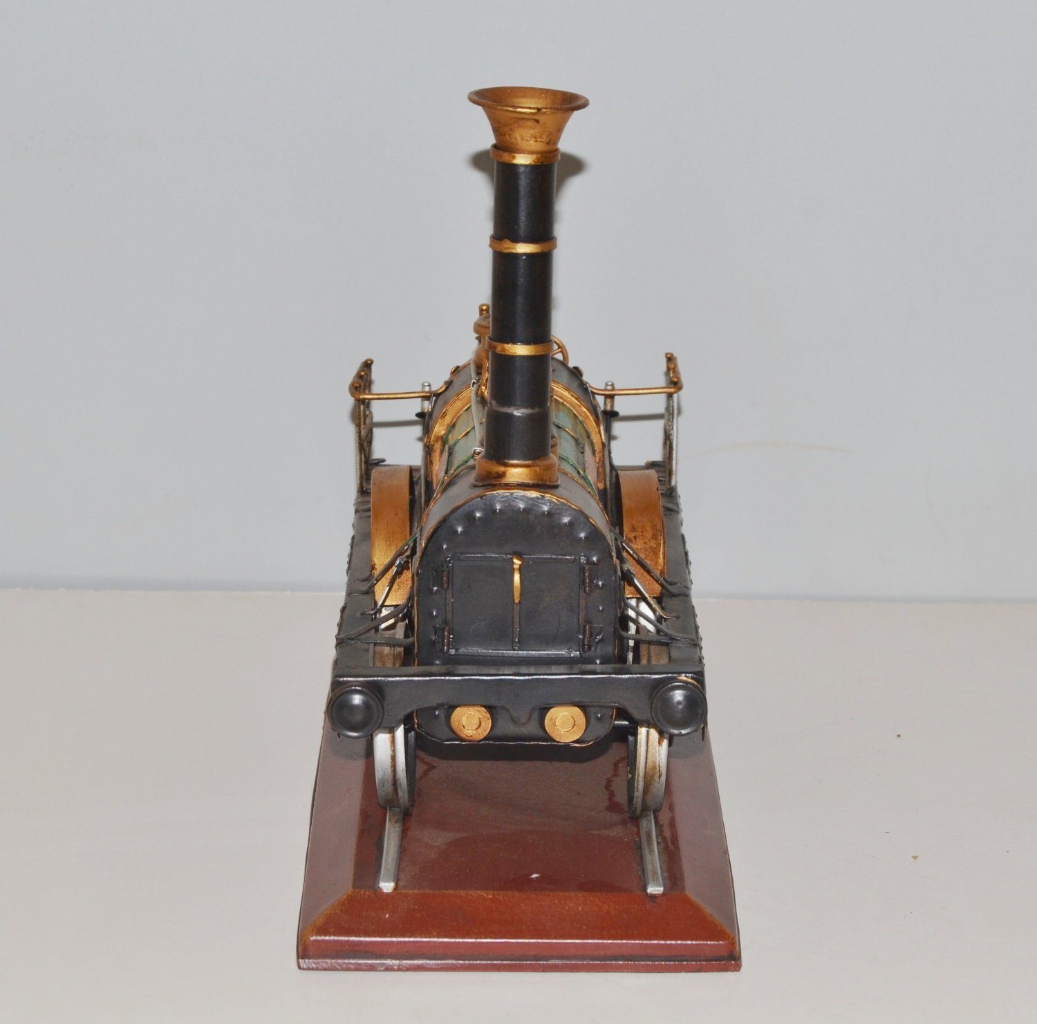 JS GartenDeko Modelleisenbahn-Figur Dampflok Oldtimer Dampflokomotive Fire King Modell L 30 cm
