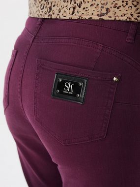 Sarah Kern Slim-fit-Jeans Denim koerpernah mit Logo-Knöpfen