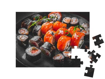 puzzleYOU Puzzle Sushi-Rolle mit Lachs, Avocado, Gurke, Reis, 48 Puzzleteile, puzzleYOU-Kollektionen Sushi, Asiatisches Essen
