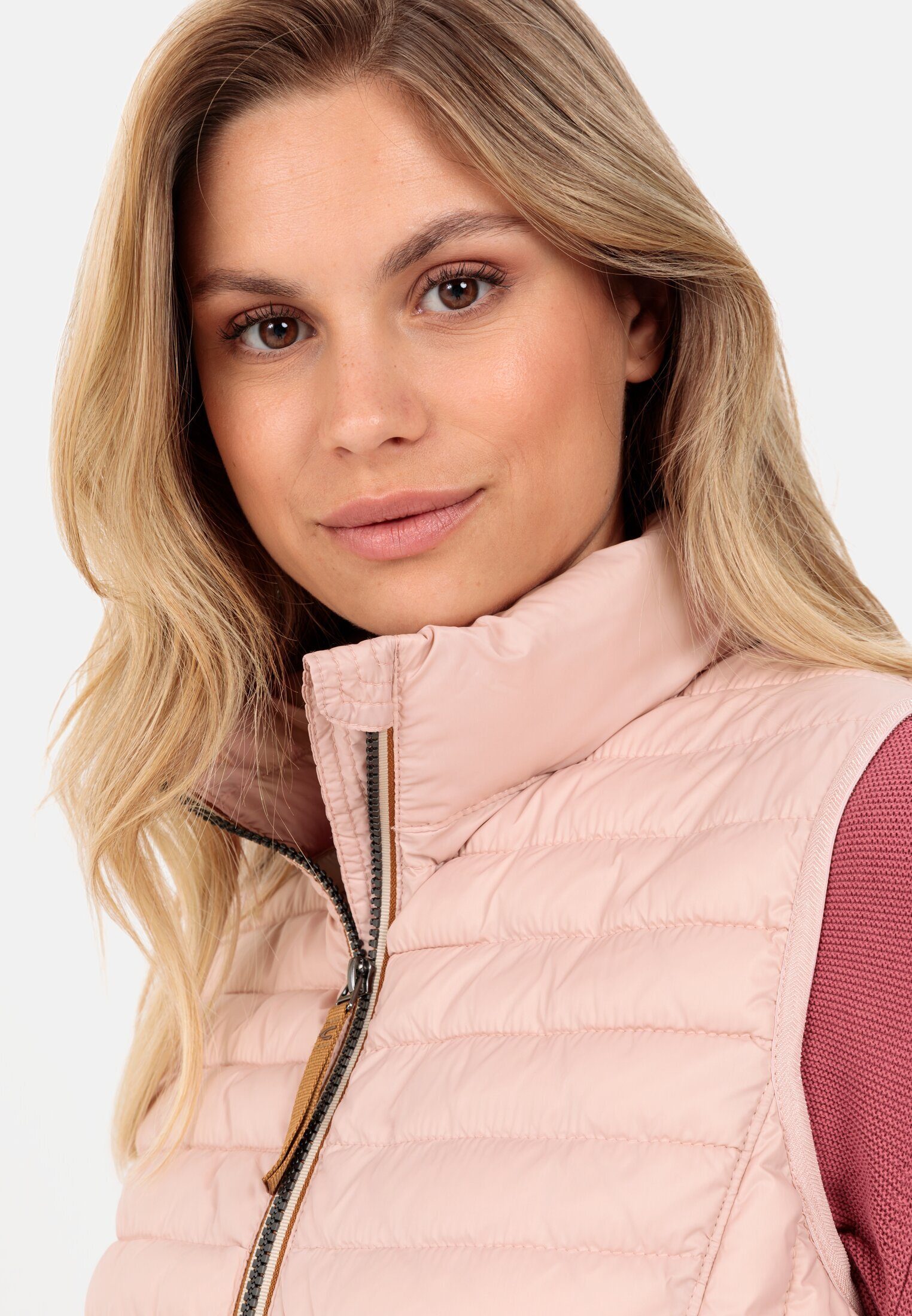 camel Steppweste active mit Rose aus recyceltem 100% Stehkragen Material