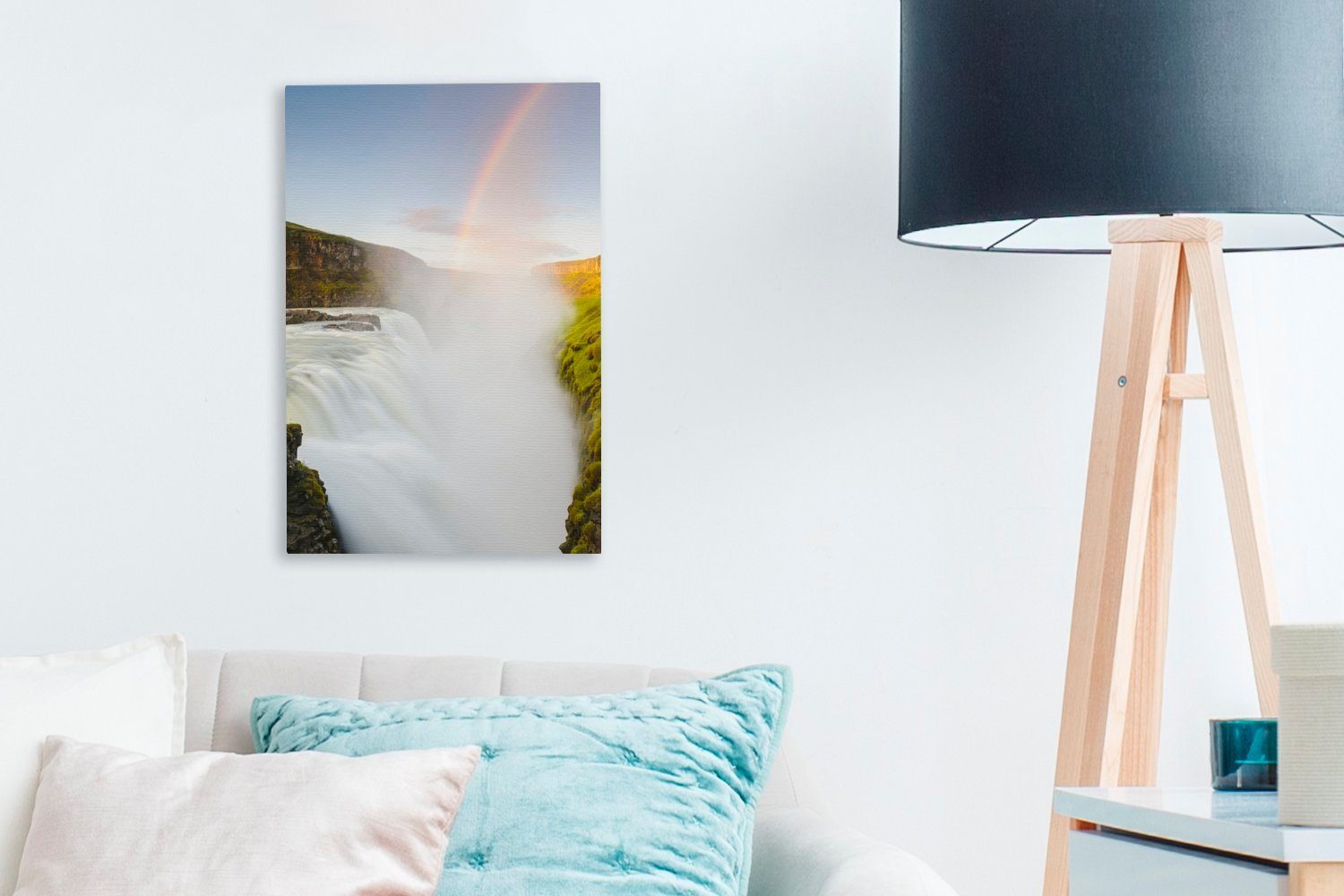 Ein über Gemälde, in Leinwandbild Island, (1 bespannt Gullfoss-Wasserfall inkl. Zackenaufhänger, cm OneMillionCanvasses® Regenbogen St), fertig Leinwandbild 20x30 dem einzigartiger