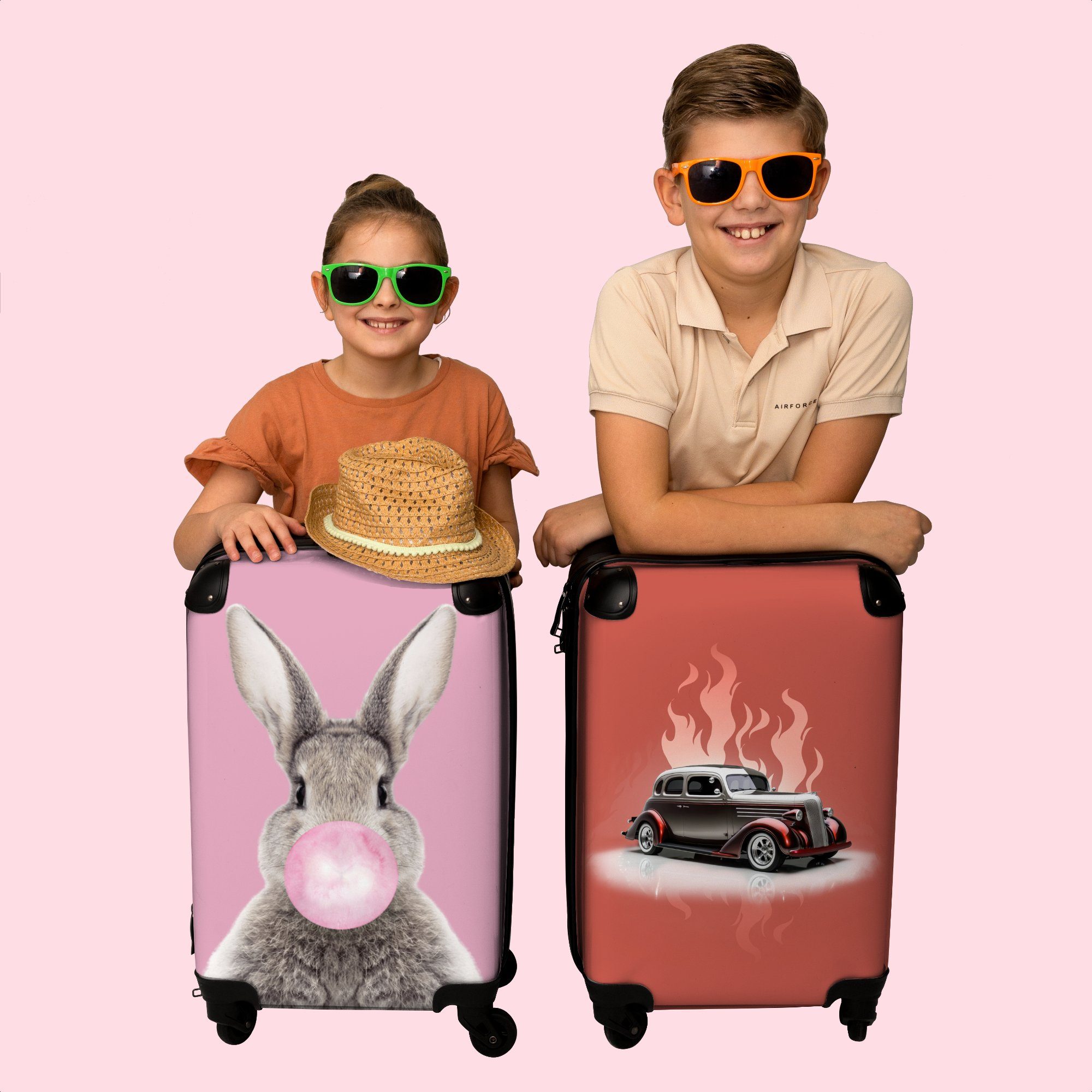 - NoBoringSuitcases.com© Flammen, 55x35x20cm Reisekoffer für Jungen Kindertrolley, Rosa Vintage - - Kinderkoffer Handgepäck, Auto Rollen, 4