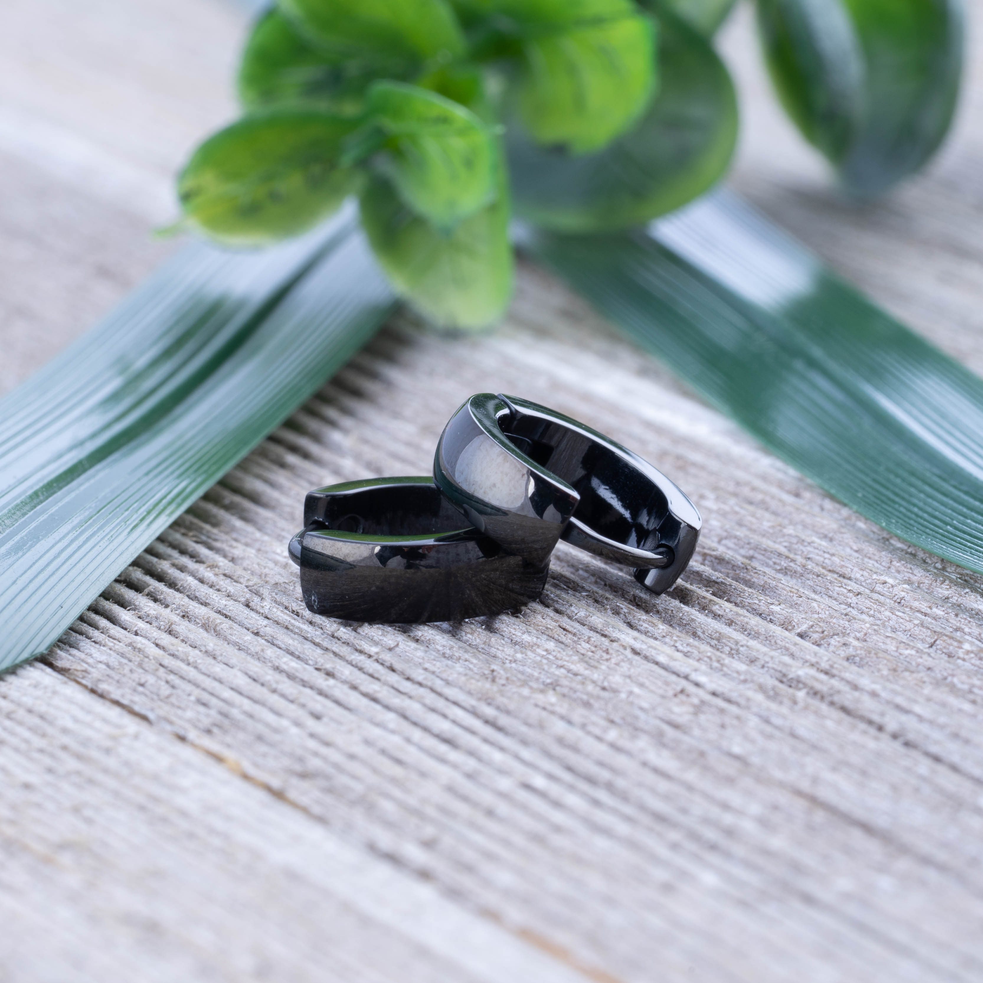 BUNGSA Creolen-Set Creolen klassisch schwarz aus Edelstahl Unisex (1 Paar (2 Stück), 2-tlg), Ohrschmuck Ohrringe