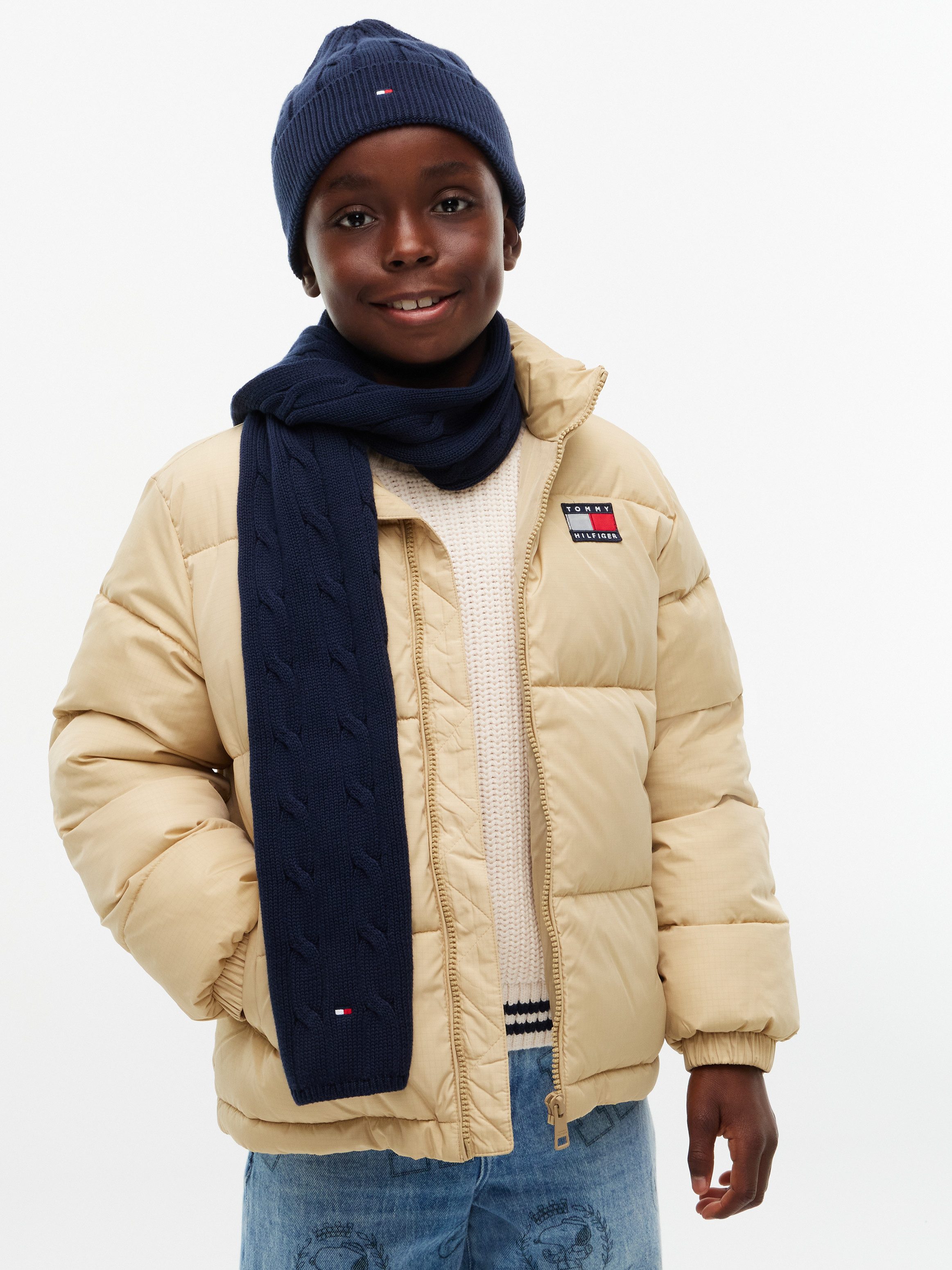 Tommy Hilfiger Strickschal ESSENTIAL CABLE SCARF, Regular fit mit Zopfstrickmuster