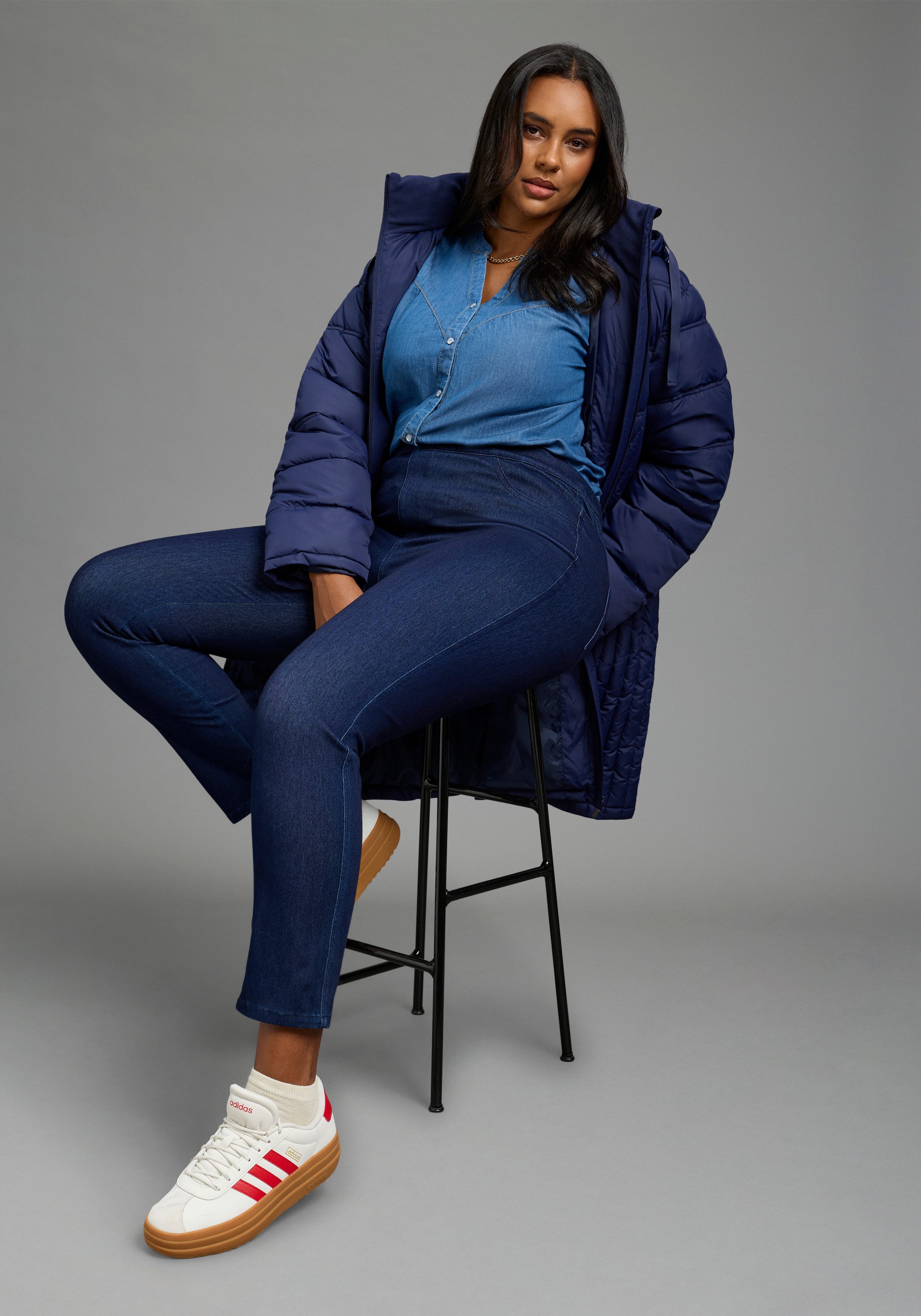 Laura Scott CURVE Jeansjeggings Große Größen, im 4 Way Stretch, Quer- und Längselastisch mit Eingrifftaschen, Gesäßtaschen und Coinpocket, lange Schnittform – Bild 5 von 5