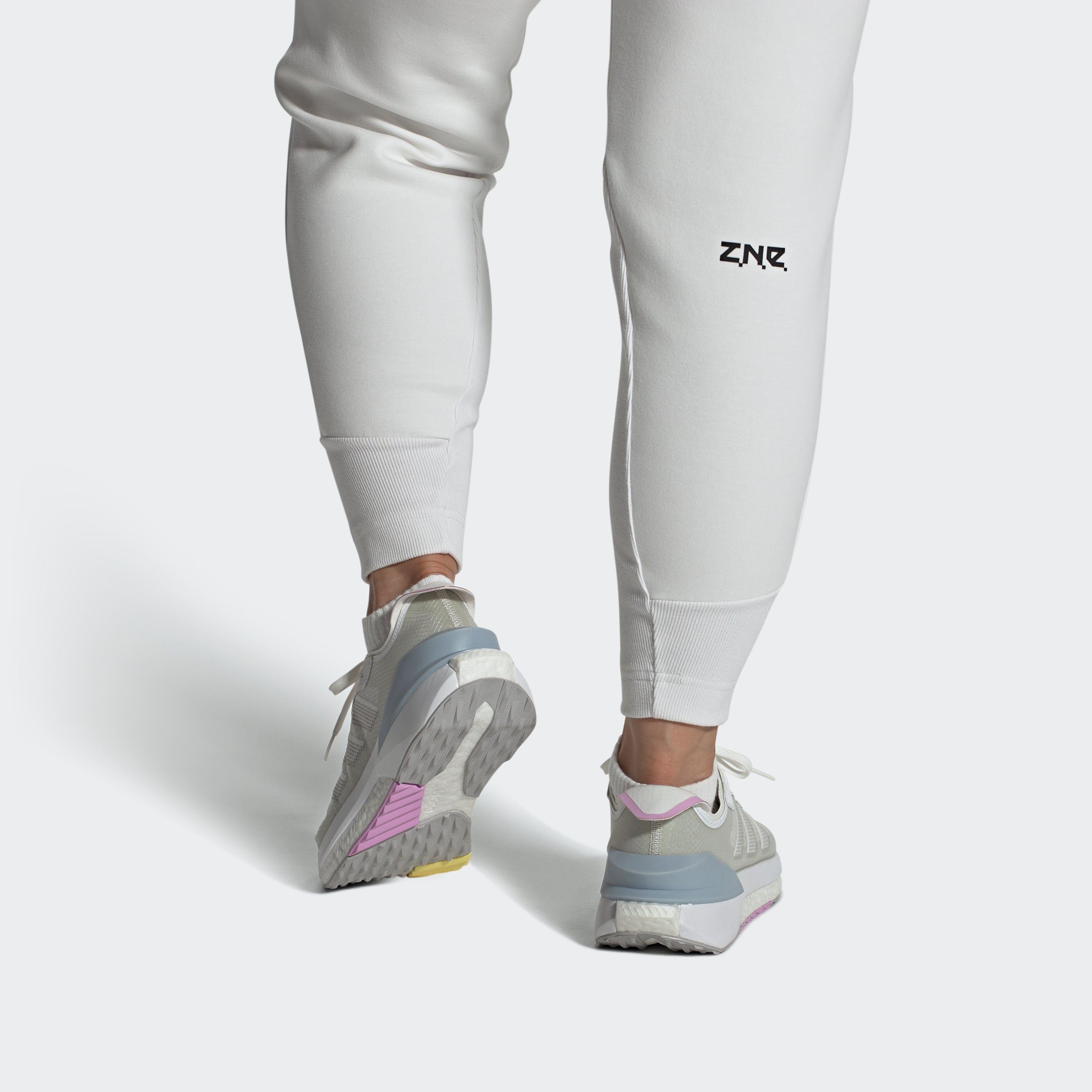 Sportswear adidas Sneaker AVRYN