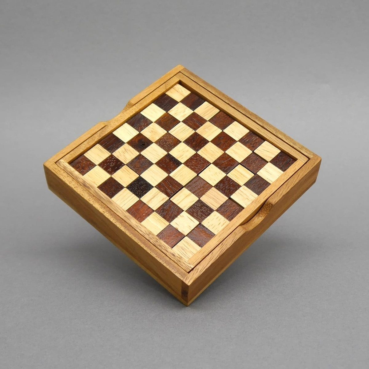 ROMBOL Denkspiele Spiel SCHACHBRETT-PUZZLE - edles Knobelspiel, Denkspiel, Holzpuzzle