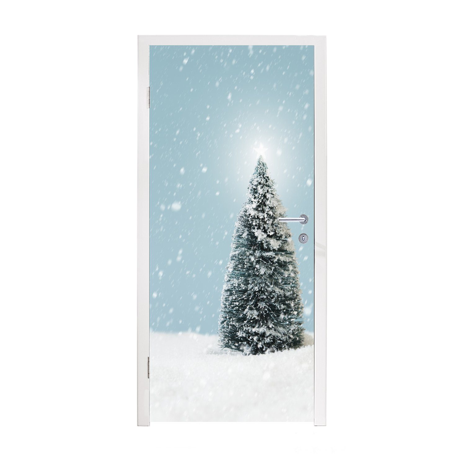 MuchoWow Türtapete Ein Weihnachtsbaum in einer verschneiten Landschaft und einem blauen, Matt, bedruckt, (1 St), Fototapete für Tür, Türaufkleber, 75x205 cm