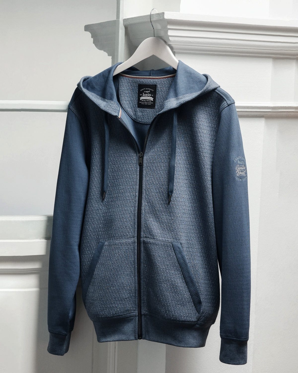 Hajo Sweatjacke Kapuzensweatjacke in Cloqué-Gewebe - stay fresh-Qualität