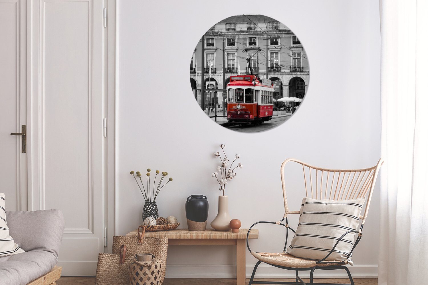 Rundes einer Wohnzimmer, Wandschmuck, St), Schwarz-Weiß-Foto wandbild Straßenbahn, roten cm Wandkreis, (1 Gemälde 90x90 für MuchoWow mit