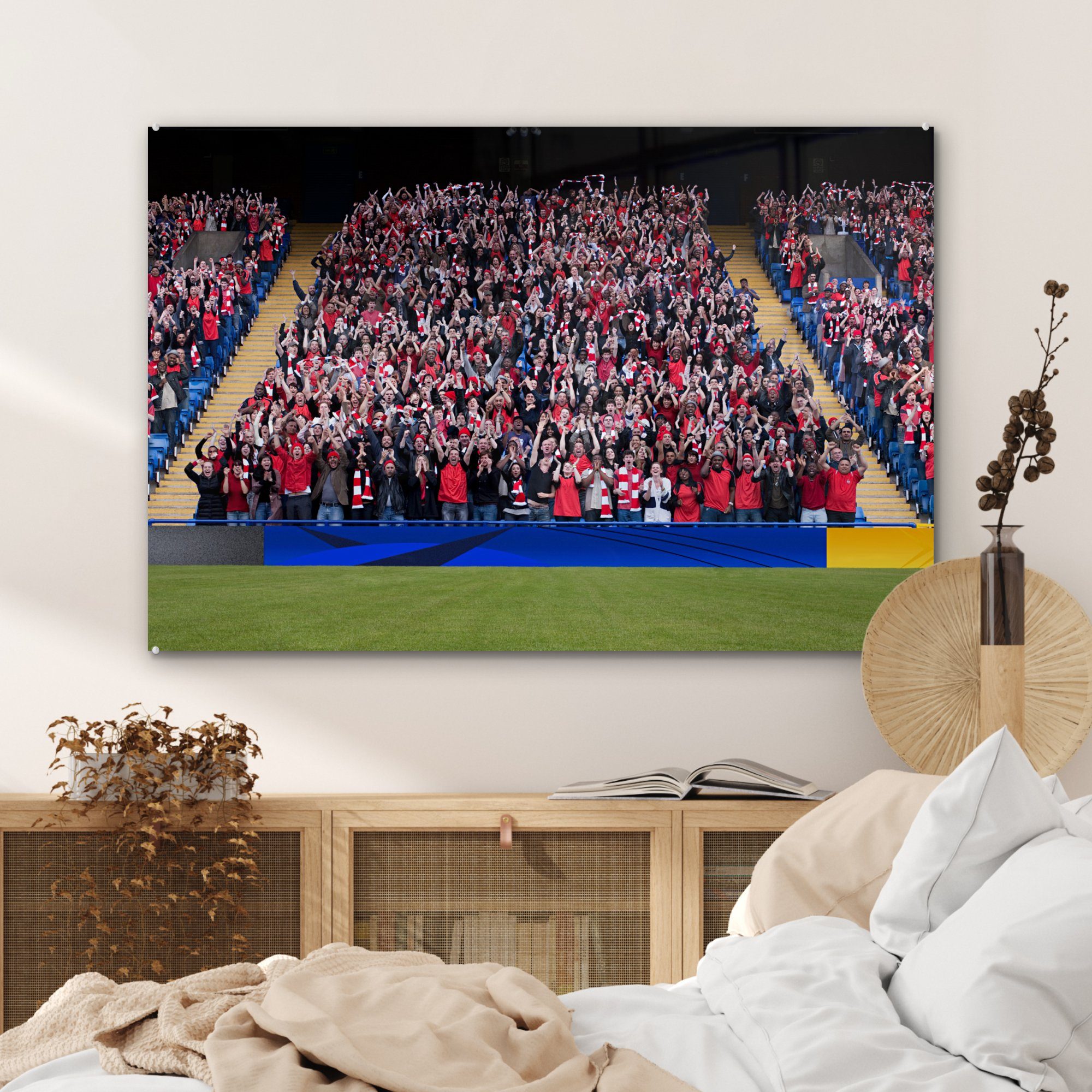 MuchoWow Acrylglasbild Menschen (1 St), & Schlafzimmer Acrylglasbilder Fußballstadion, Wohnzimmer im