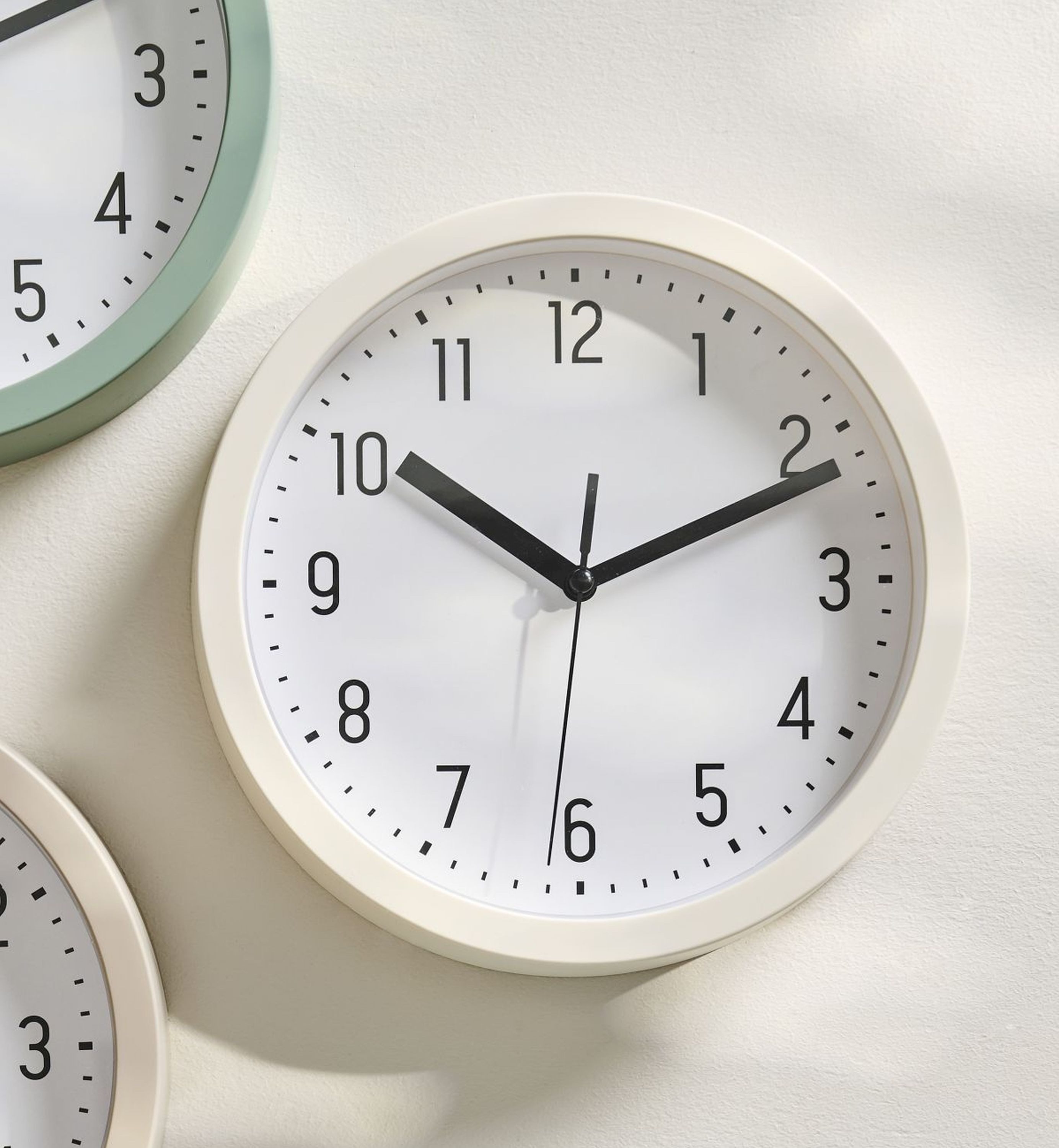 Ib Laursen Wanduhr Ib Laursen - Wanduhr Ø 20 cm Butter Cream Kunststoff 970 günstig online kaufen