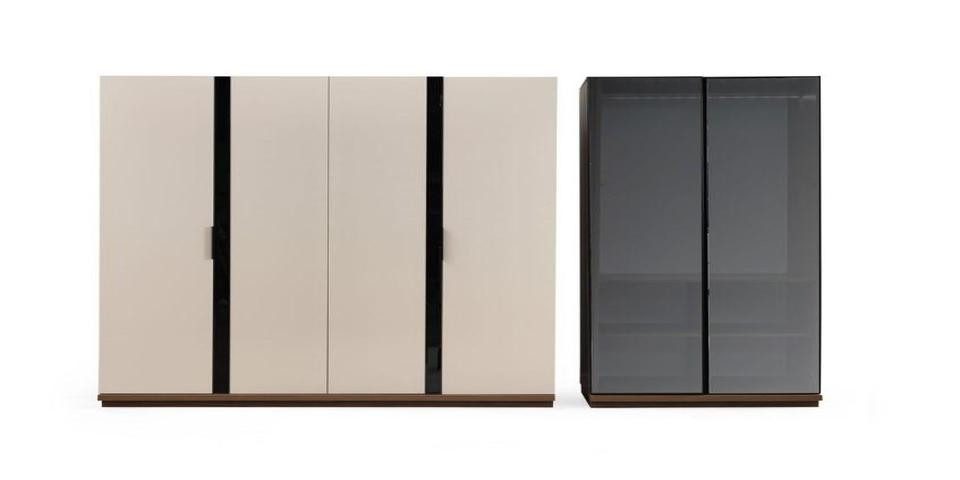 JVmoebel Kleiderschrank Moderner Holzschrank in Beige mit großzügigem Stauraum (Kleiderschrank) Made in Europa