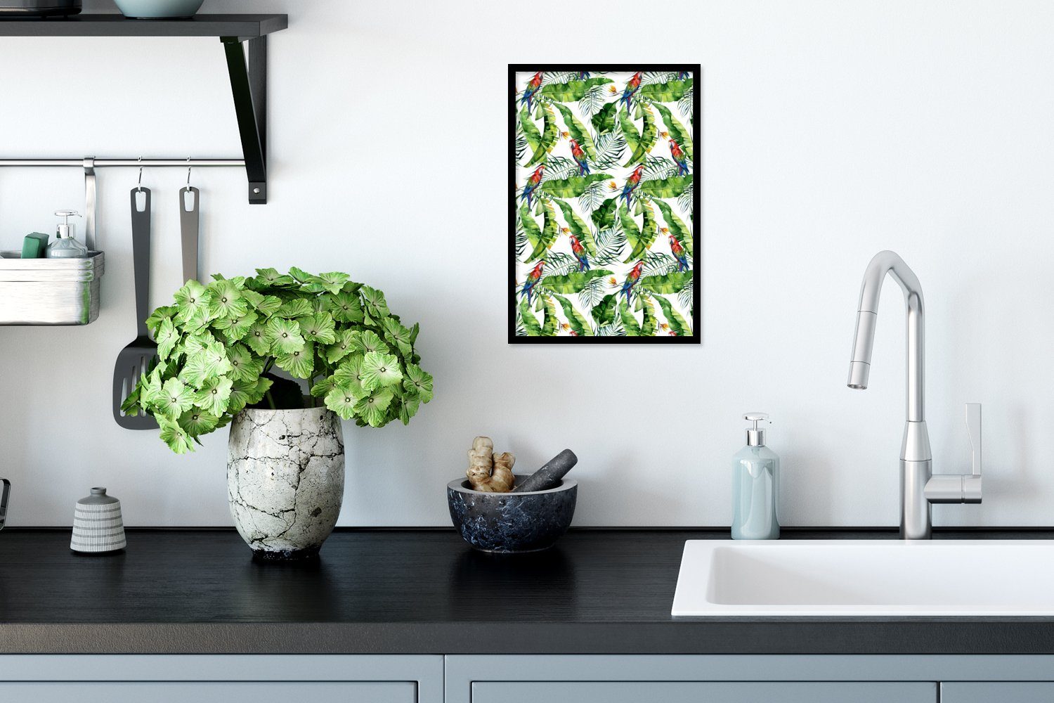 Poster, - Blätter, Paradiesvogelpflanze (1 MuchoWow St), Wanddeko, - Schwarzem Bilderrahmen Wandposter, Papagei Bilder, Gerahmtes Poster