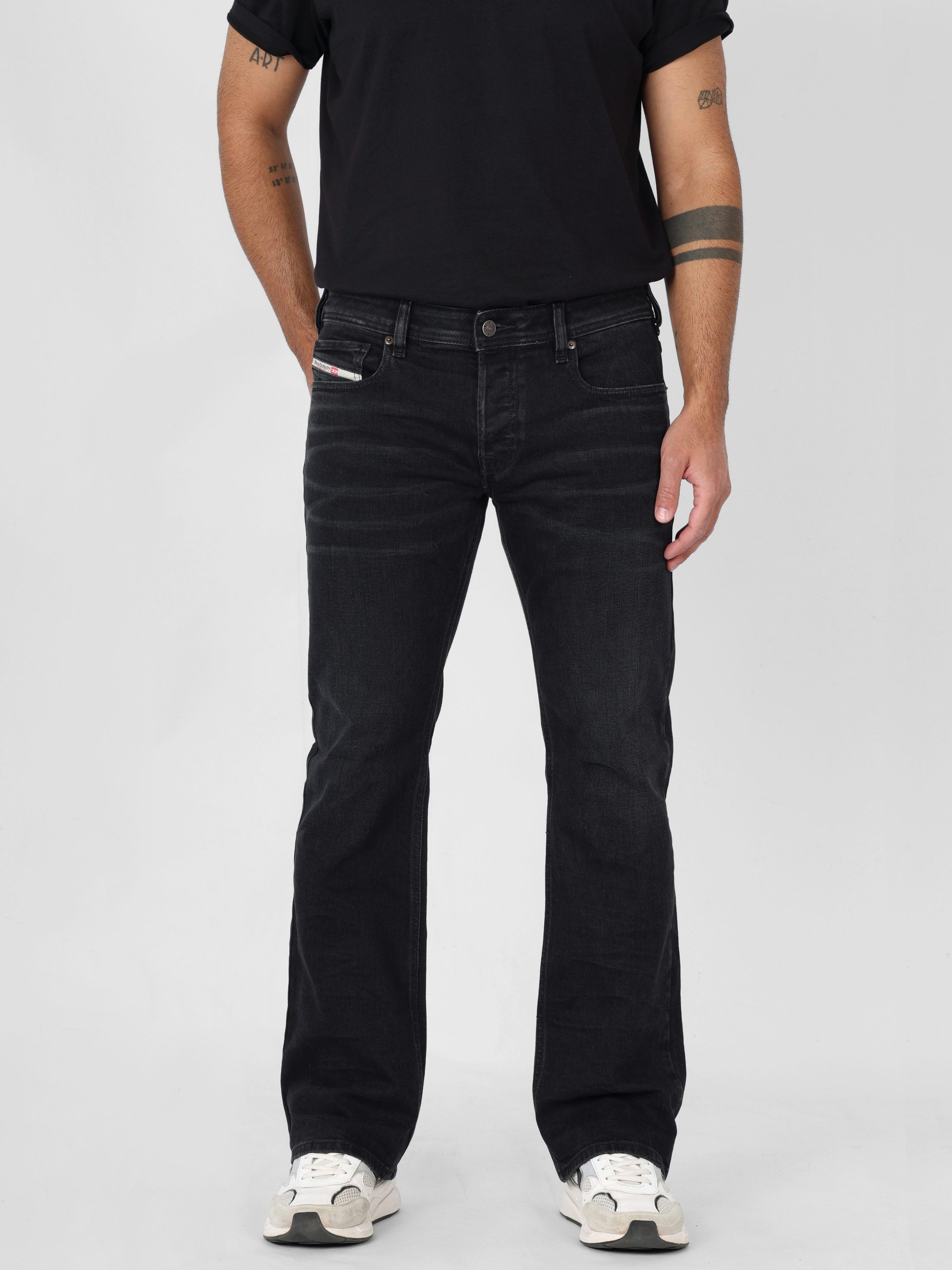 Diesel Bootcut-Jeans schmale, ausgestellte Beinform - 2007 ZATINY-X - Länge:32 niedrige Bundhöhe, mittlerer Stretch