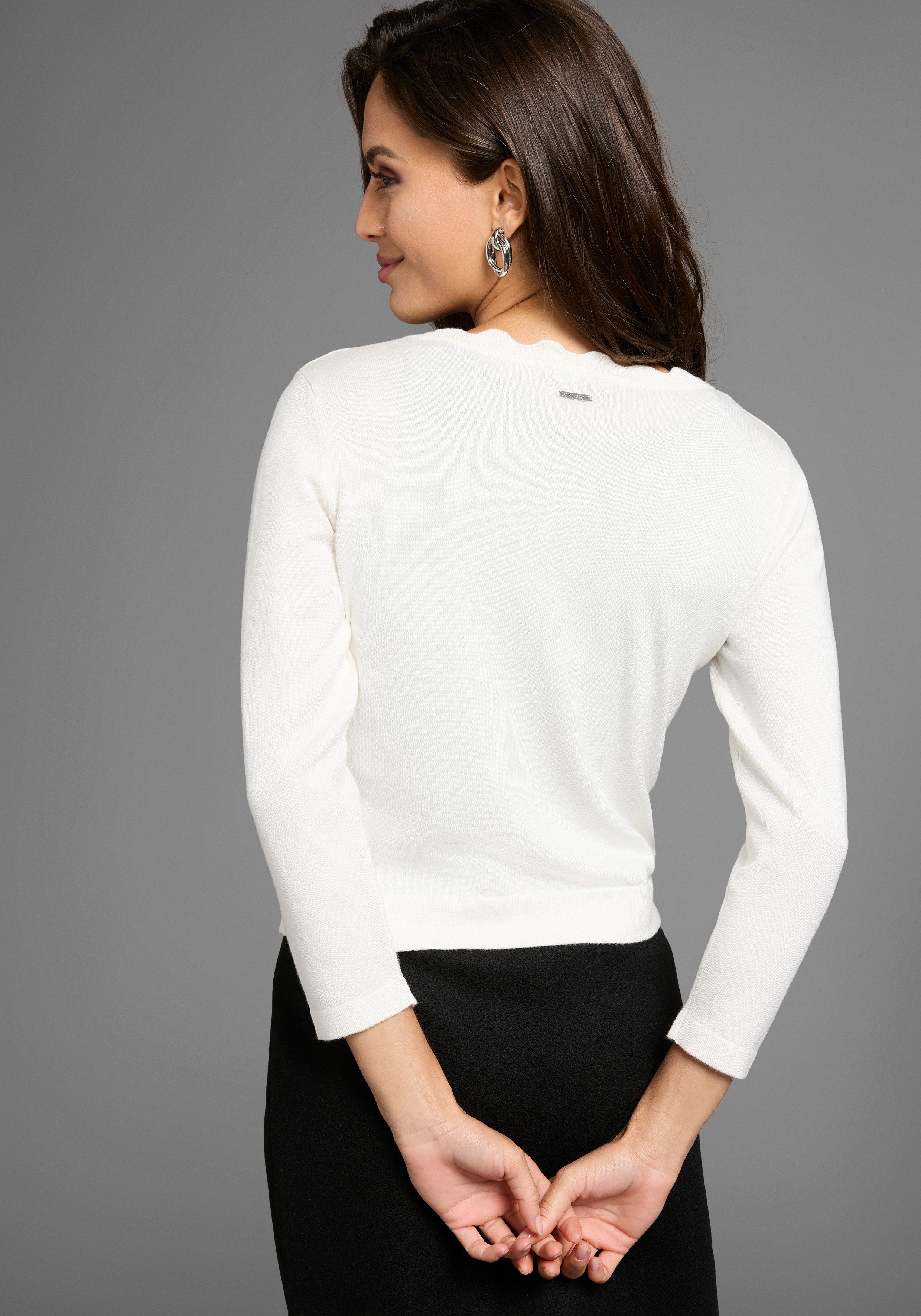 Laura Scott Strickjacke mit femininer Wellenkante günstig online kaufen