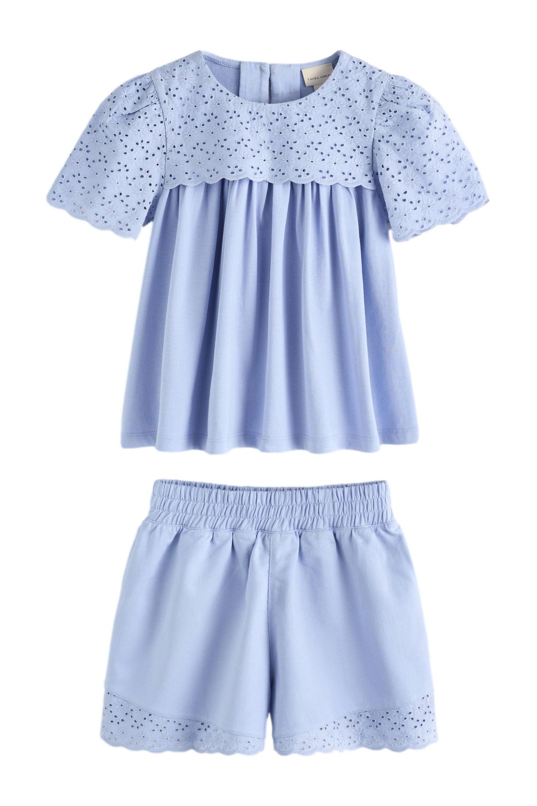 Bluse & Shorts Laura Ashley Rüschenoberteil und Shorts, Stickerei