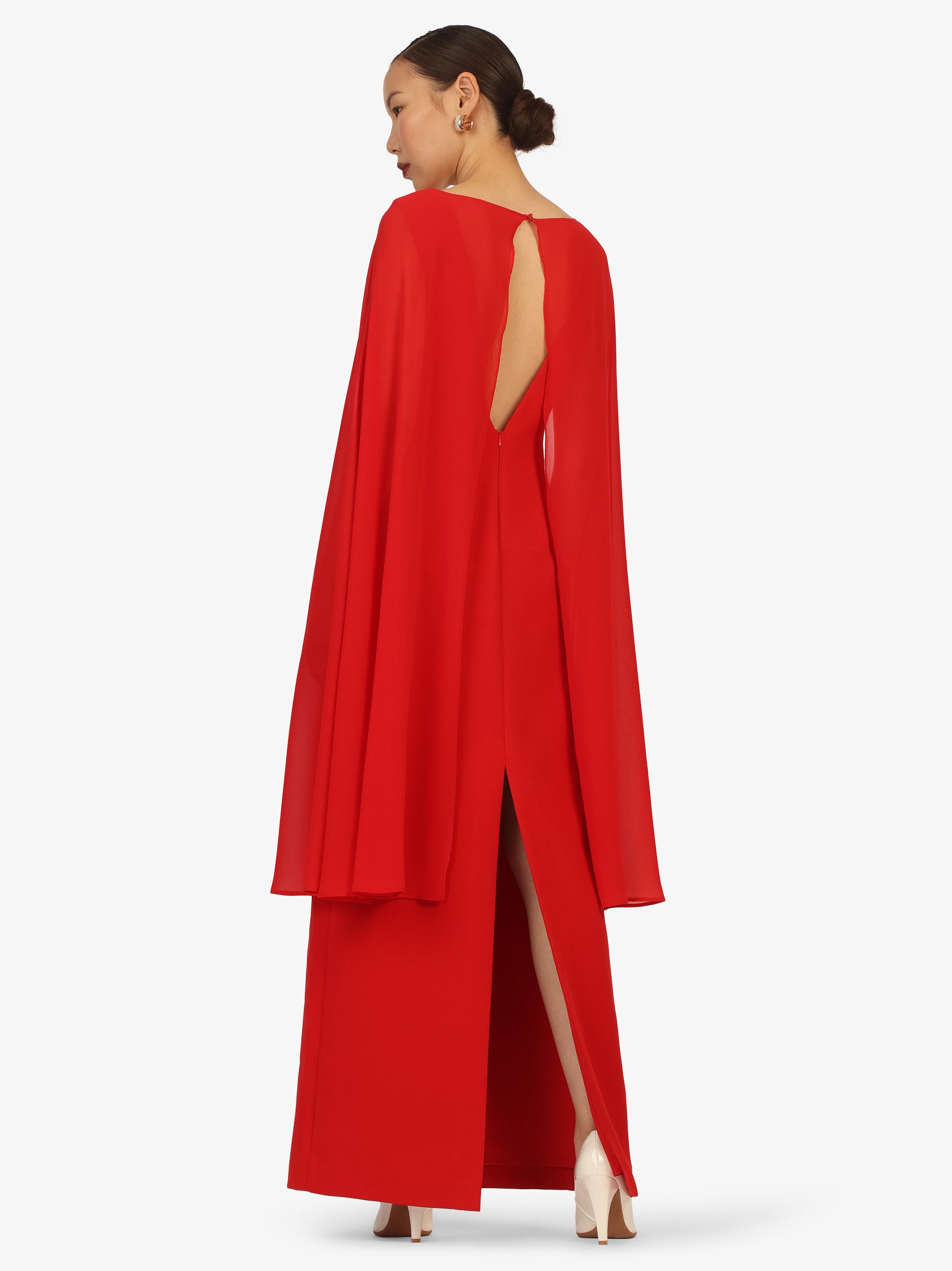 Kraimod Abendkleid mit Cape und Schlitz