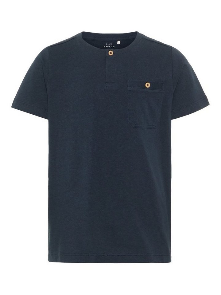 T-Shirt Jungen Name (1-tlg) Schnitt mit aus reiner dunkelblau It Brusttasche T-Shirt It Name Baumwolle, sportlicher