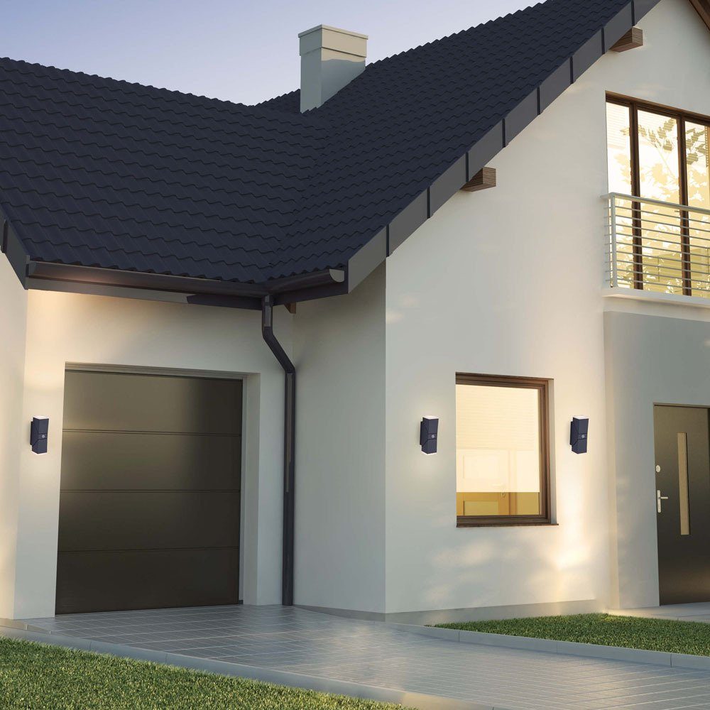 SellTec LED Außen-Wandleuchte LED Außenleuchte Ryan Sensor, wetterfest, LED, warmweiß, Bewegungsmelder grau schwenkbare Spotköpfe Fassade