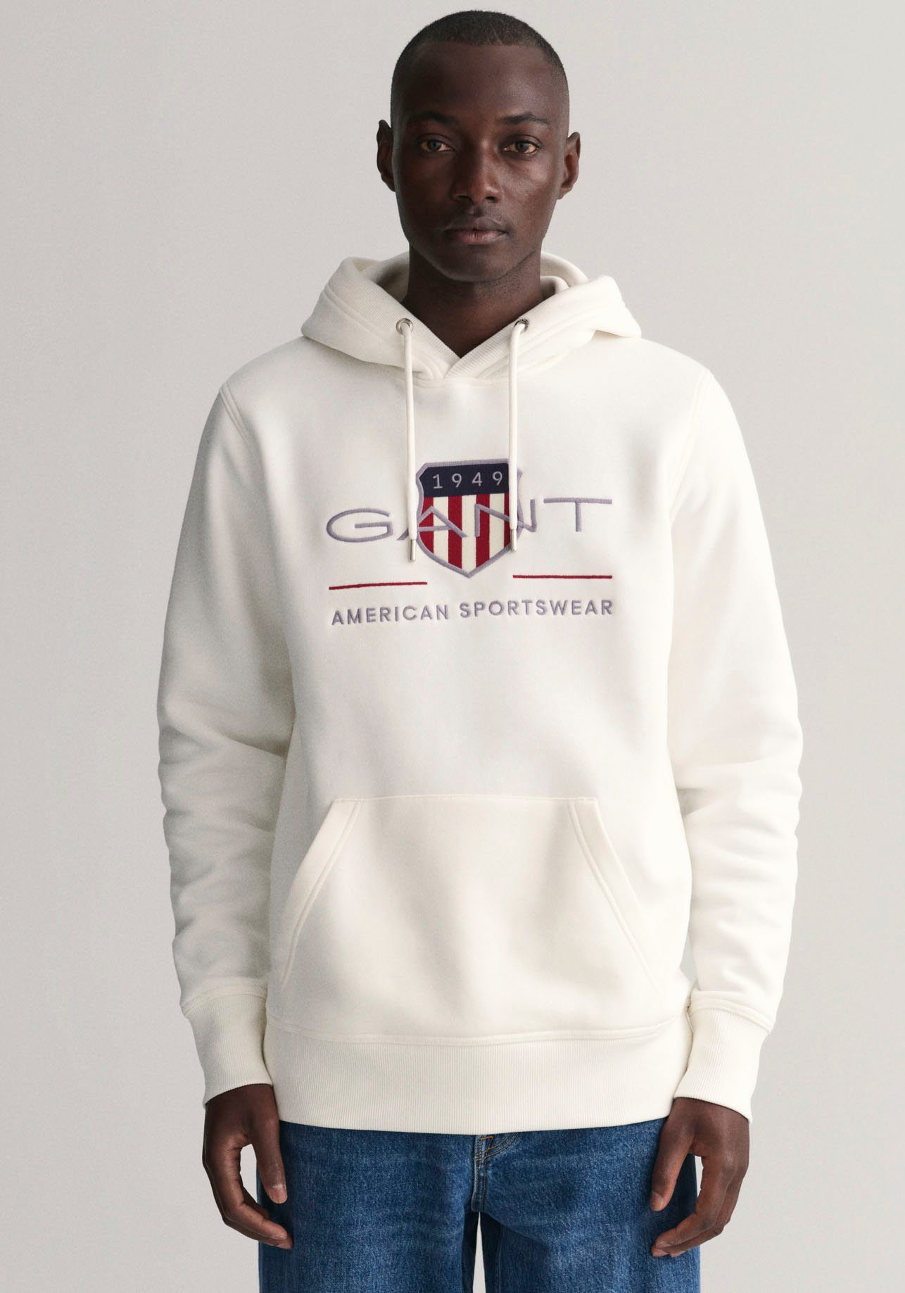 Gant Hoodie REG ARCHIVE SHIELD HOODIE mit modischer Logostickerei auf der Brust