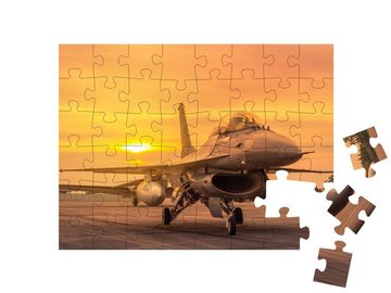 puzzleYOU Puzzle Militärflugzeug auf der Start-und Landebahn, 48 Puzzleteile, puzzleYOU-Kollektionen Flugzeuge
