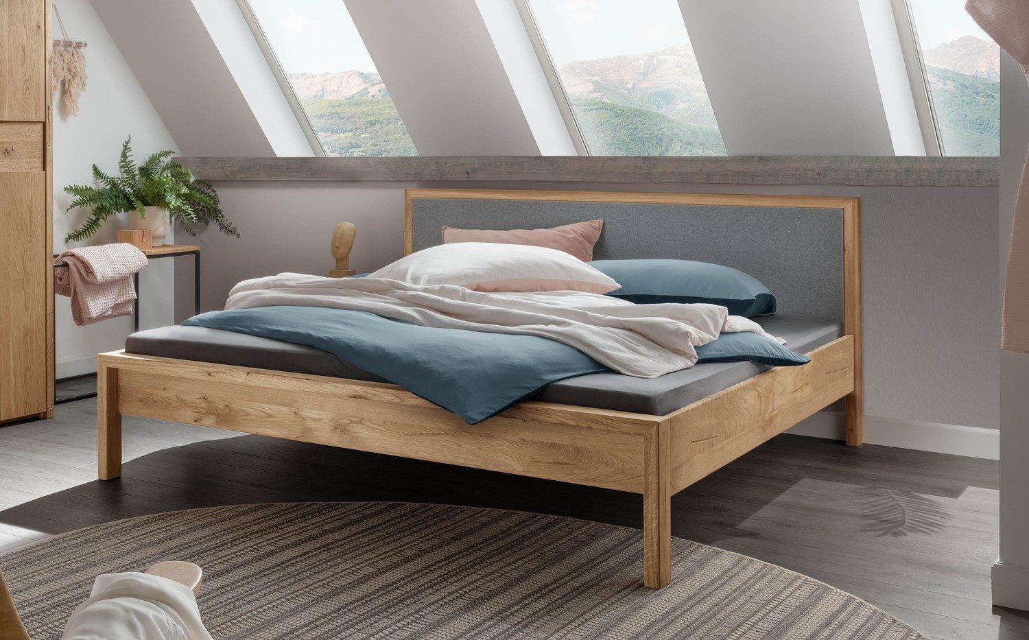 Natur24 Bett Doppelbett Bett Aalbe 200x200 Eiche Massiv Filz-Kopfteil
