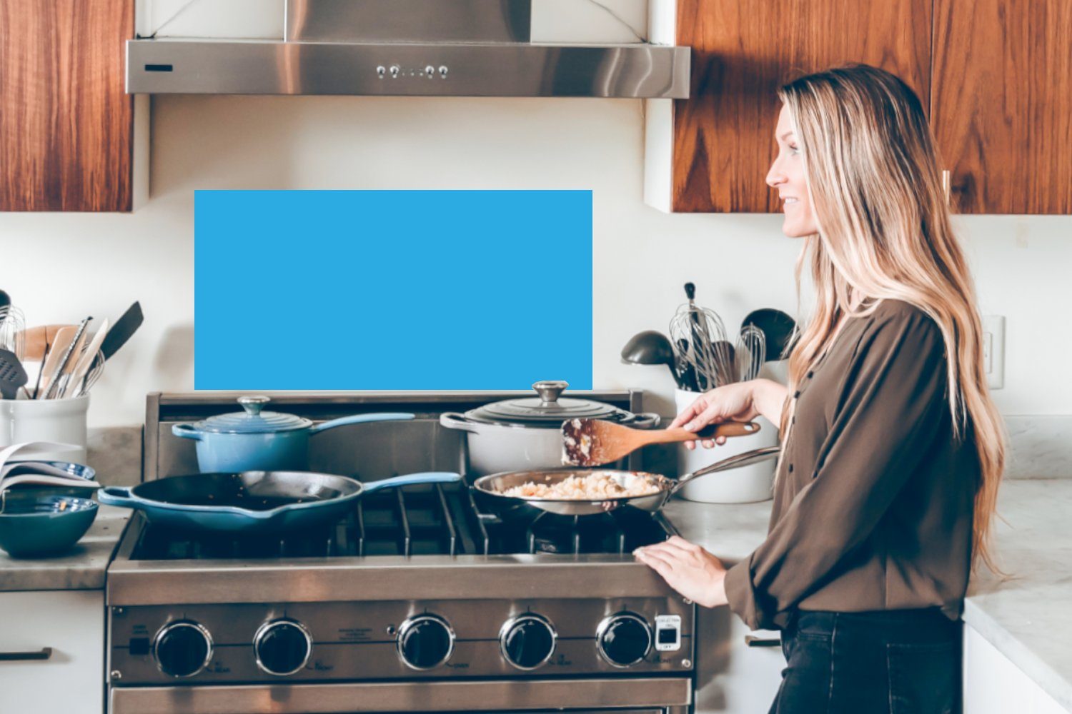 und (1-tlg), Licht Farben, Wandschutz, Fett - Küchen cm, Blau 60x30 Küchenrückwand gegen Schmutzflecken für - MuchoWow