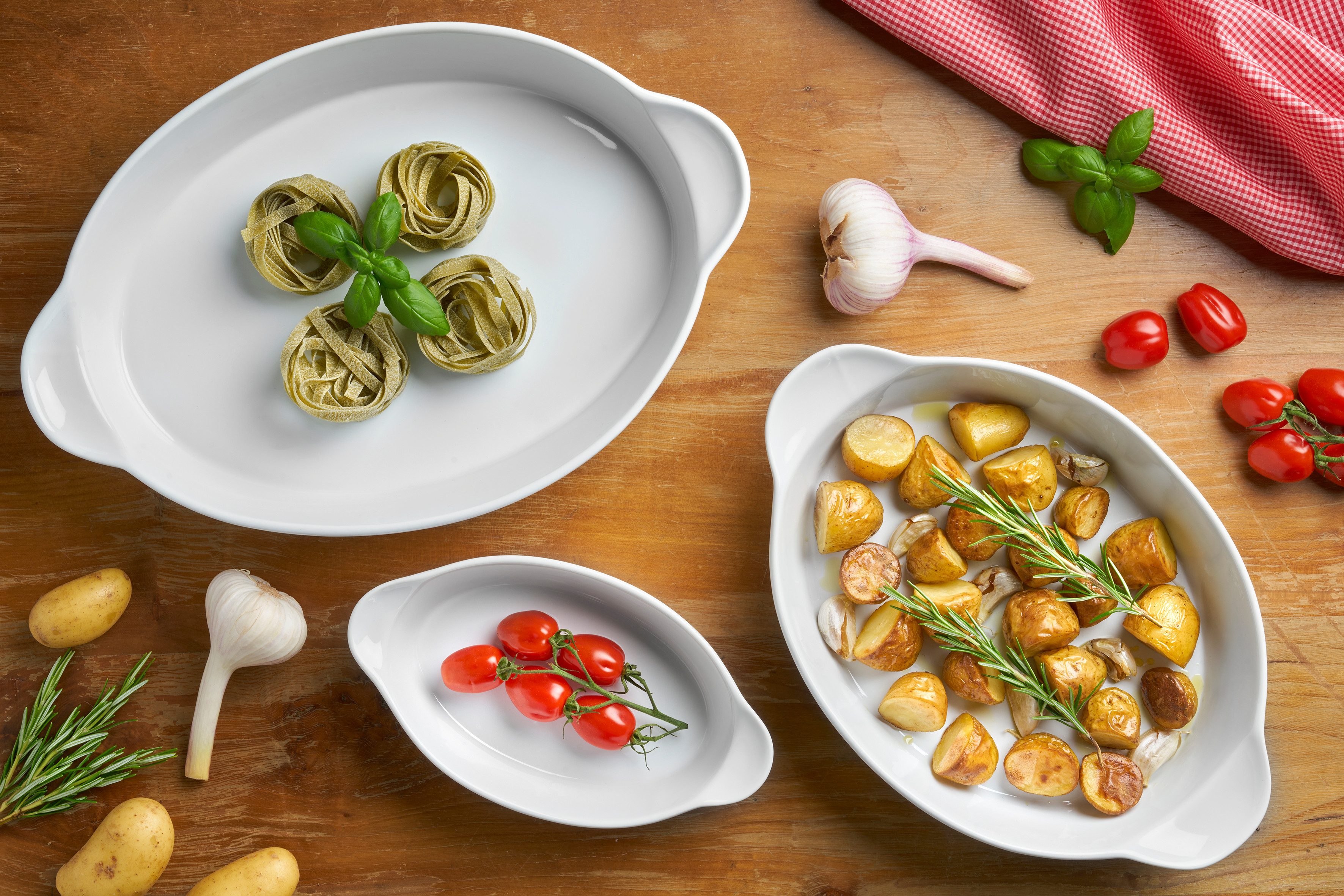 van Well Auflaufform Backform oval, 23,5 x 13,5 x 5,5 cm, Porzellan, (1-St), weiß glänzend, spülmaschinen- und mikrowellengeeignet