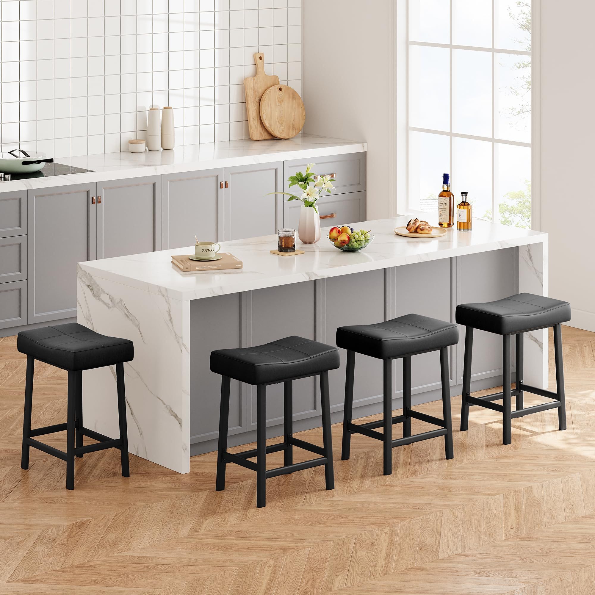 GarveeMore Barhocker mit gepolsterter Sitzfläche, Metallgestell mit Fußablage (4 St), belastbar bis 109 kg je Hocker, Schwarz/Weiß/Braun