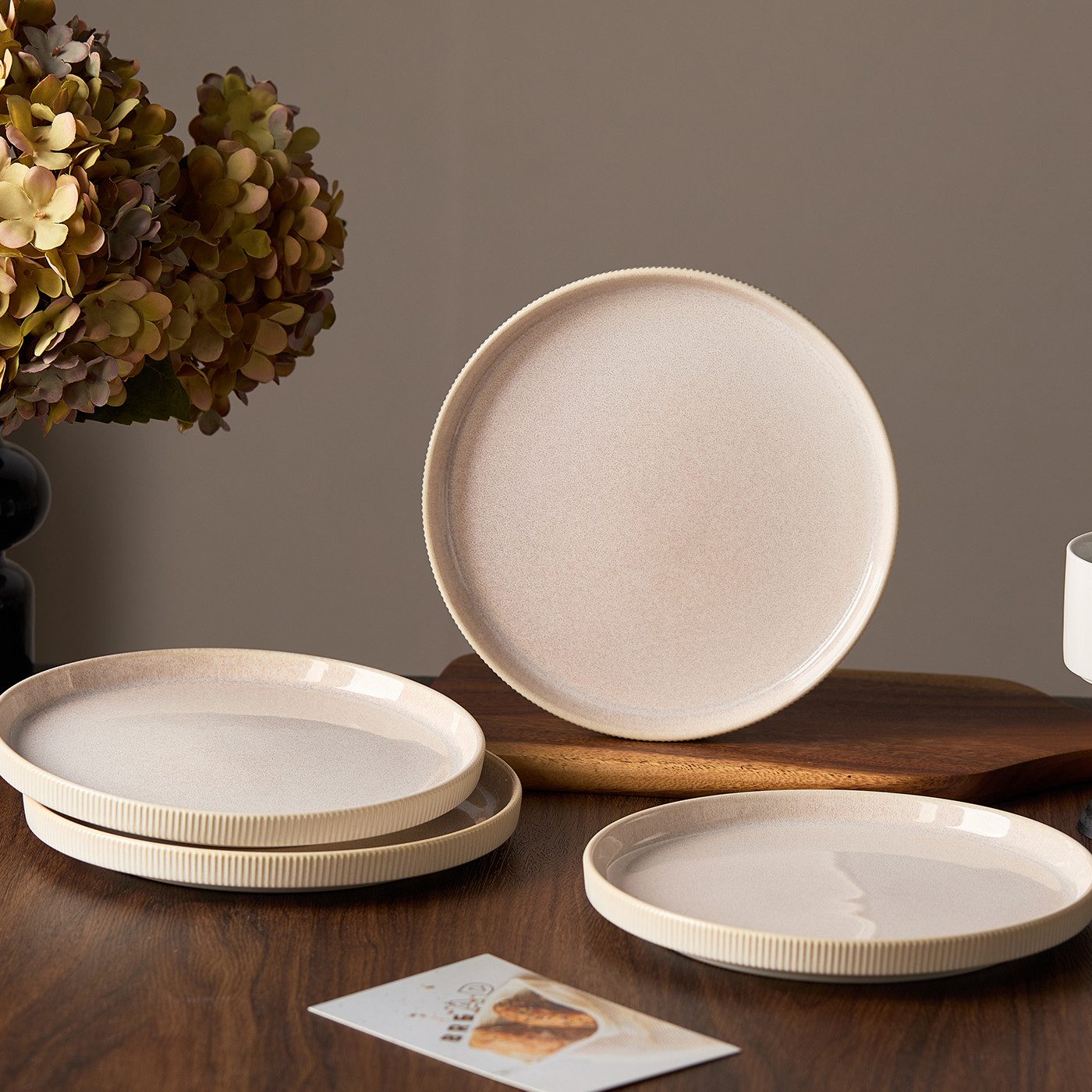 JIWOO Speiseteller 4er Ø20cm, Steakteller Pastateller Salatteller Brotteller Teller, (4 St), Plate Hochwertige Keramik Tellerset Weiß Mikrowellen spülmaschinenfest