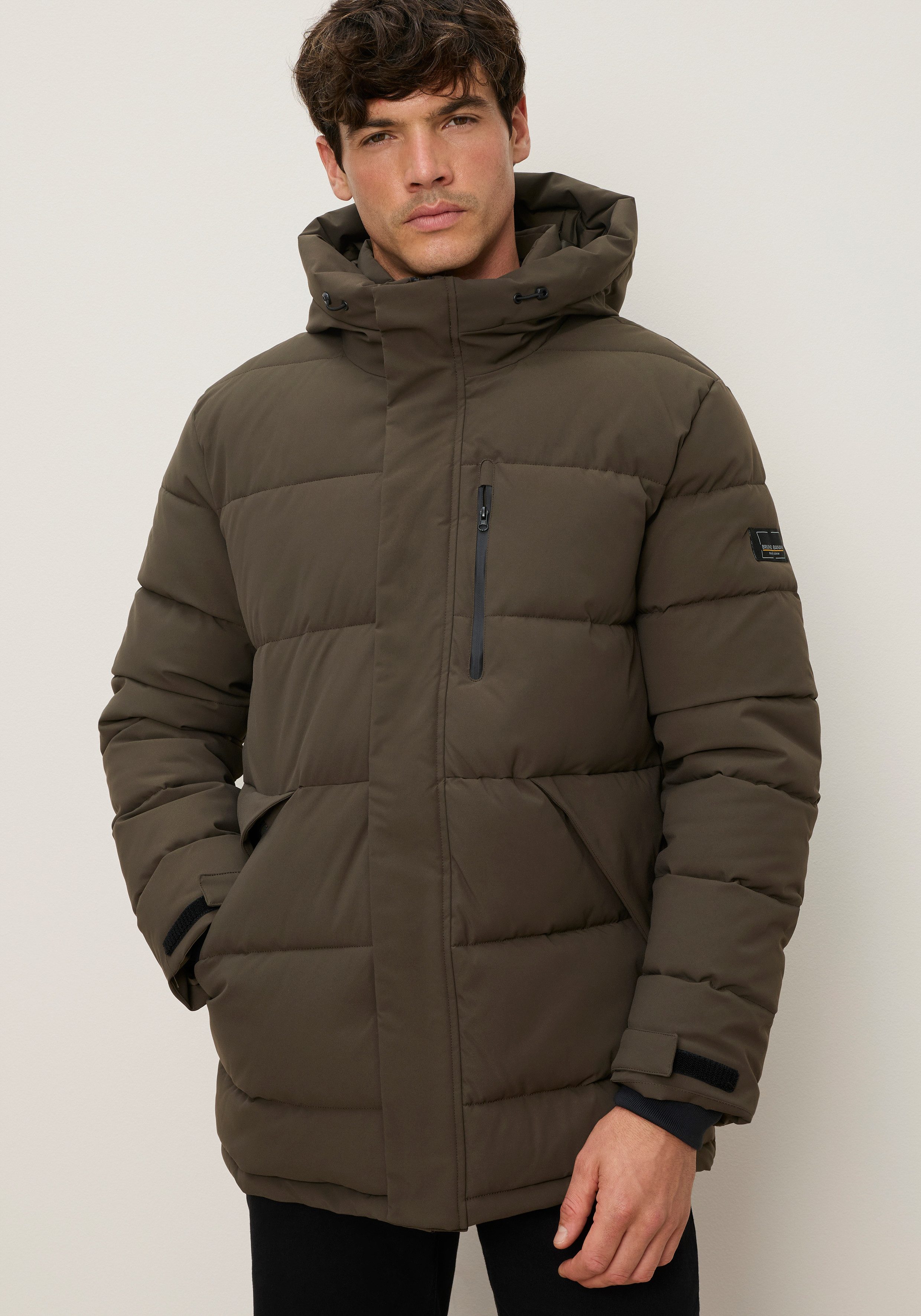 Bruno Banani Winterjacke Steppjacke mit Kapuze mit Funktion