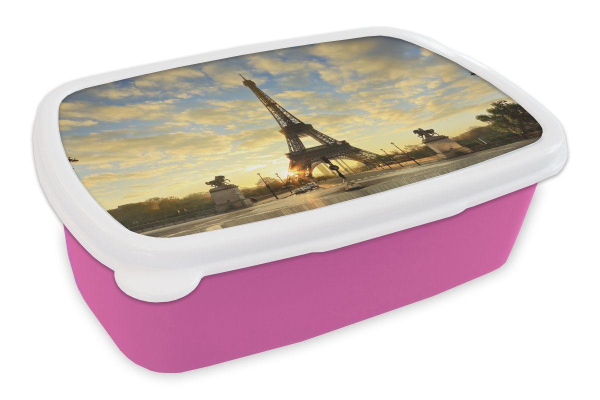 MuchoWow Lunchbox Der Eiffelturm mit einem einzigartigen orangefarbenen Himmel aufgrund, Kunststoff, (2-tlg), Brotbox für Erwachsene, Brotdose Kinder, Snackbox, Mädchen, Kunststoff rosa