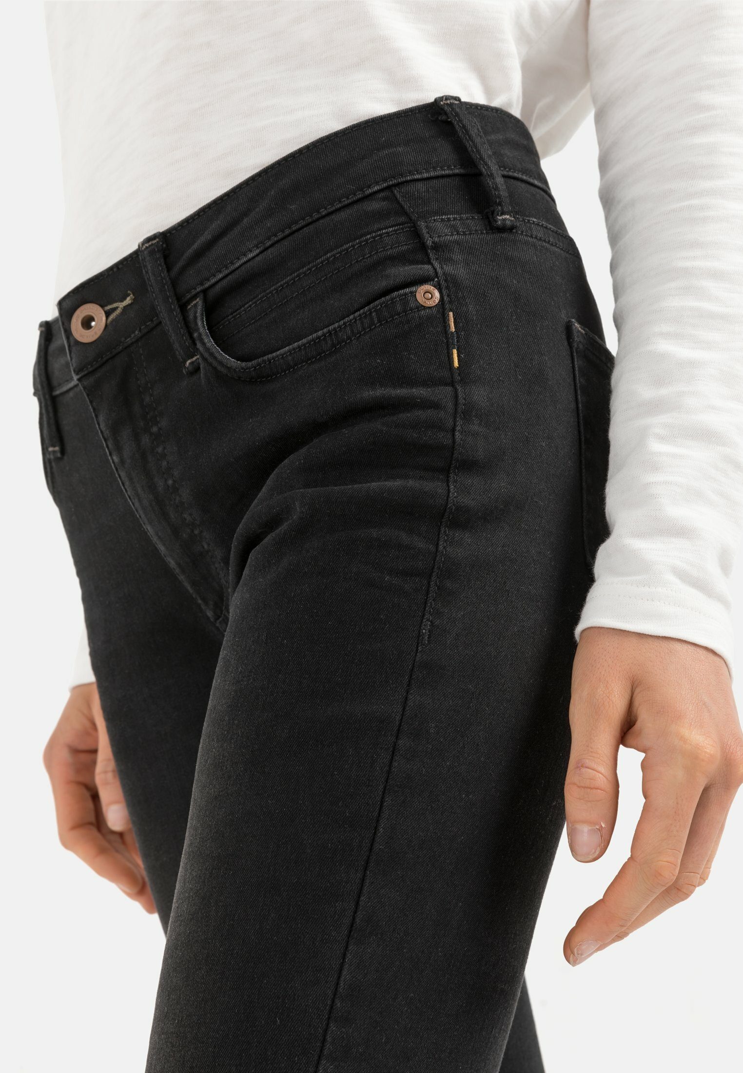 Fit Schwarz 5-Pocket-Jeans Fit Slim active Slim camel