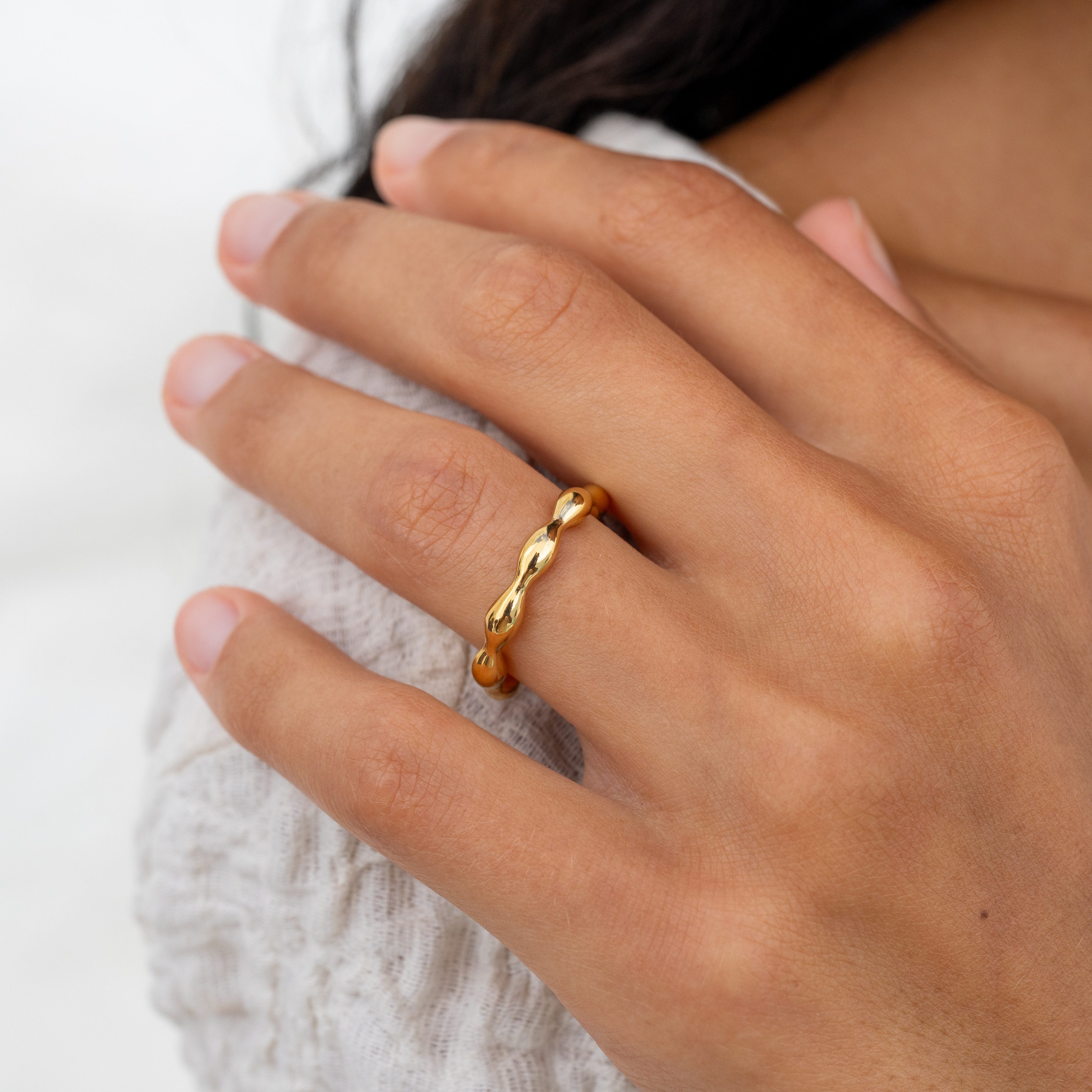 Made by Nami Goldring Boho Damenring gold Vintage Schmuck Edelstahl verstellbar wasserfest, aus Edelstahl – Boho-Stil – glänzend – filigran