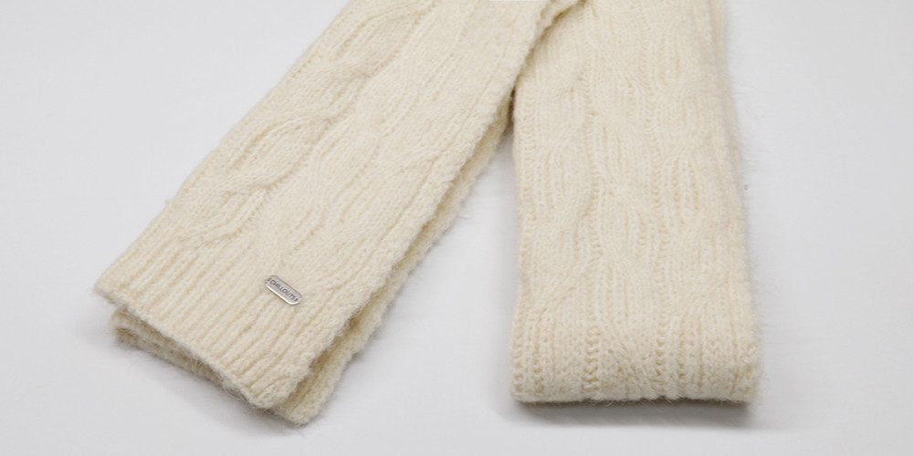 chillouts Strickschal Giralda Scarf, mit eleganter Struktur & angenehmer Länge