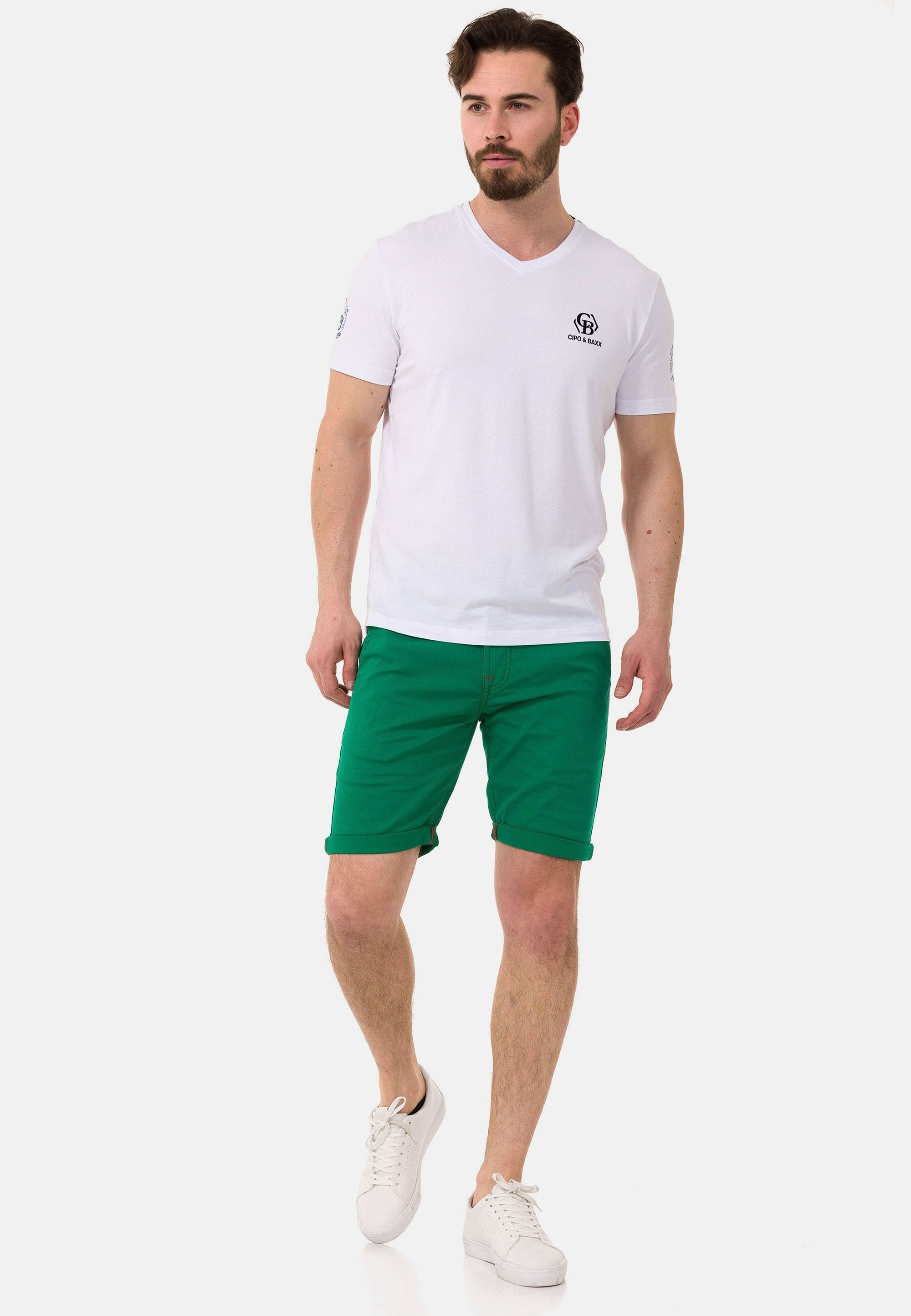 Cipo & Baxx Stoffhose Shorts im unifarbenen Look – Bild 2 von 5