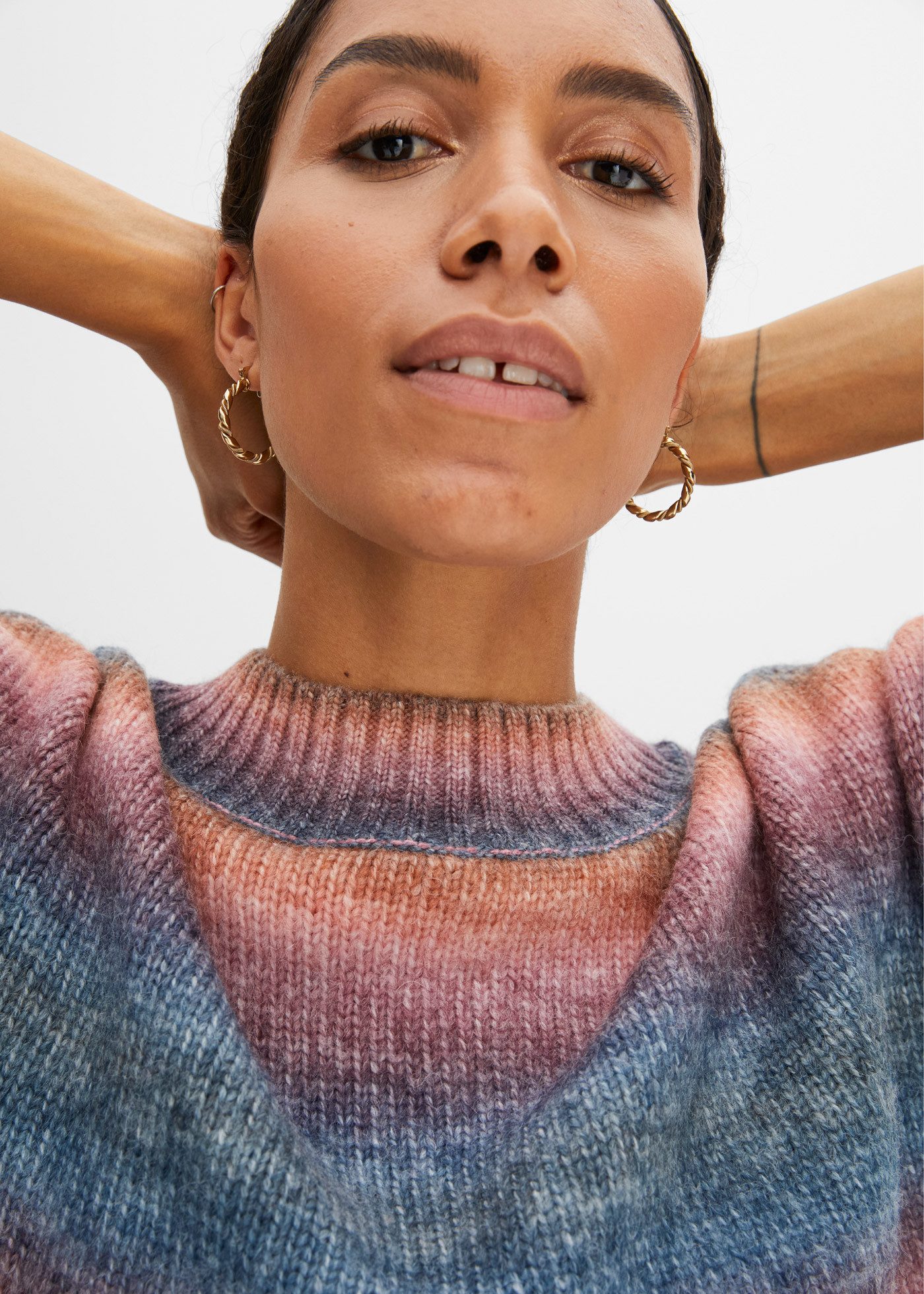 bonprix Strickpullover aus Polyacryl, Polyester, Polyamid und Wolle, ohne Kragen