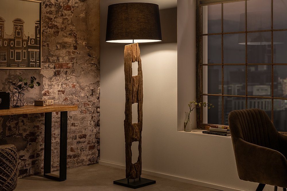 Stehlampe Lampenschirm mit Industrial · BARRACUDA / Design riess-ambiente · natur Wohnzimmer 177cm natur, schwarz, Massivholz · Leuchtmittel, schwarz ohne