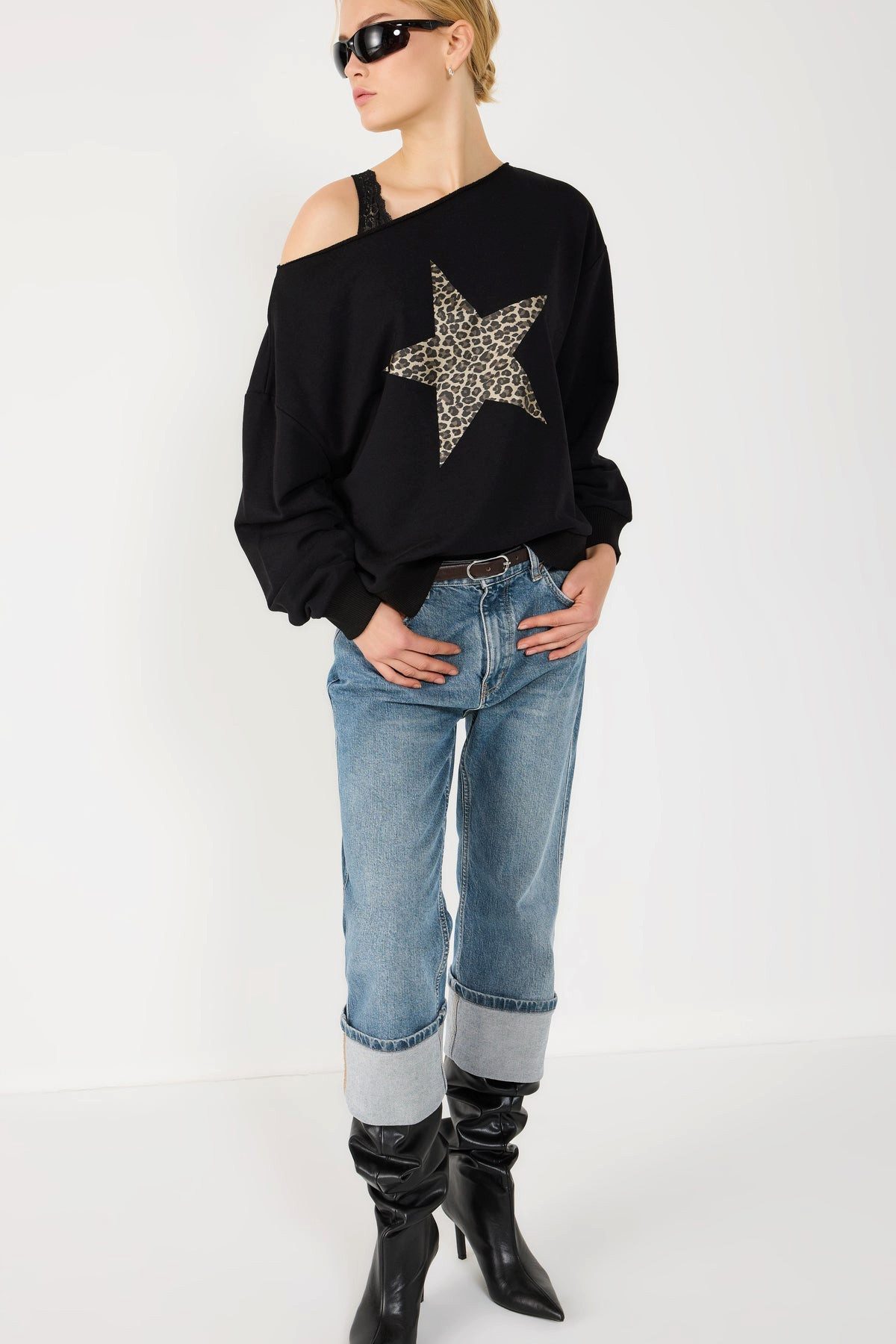 Kapuzensweatshirt Sweatshirt mit Bootsausschnitt