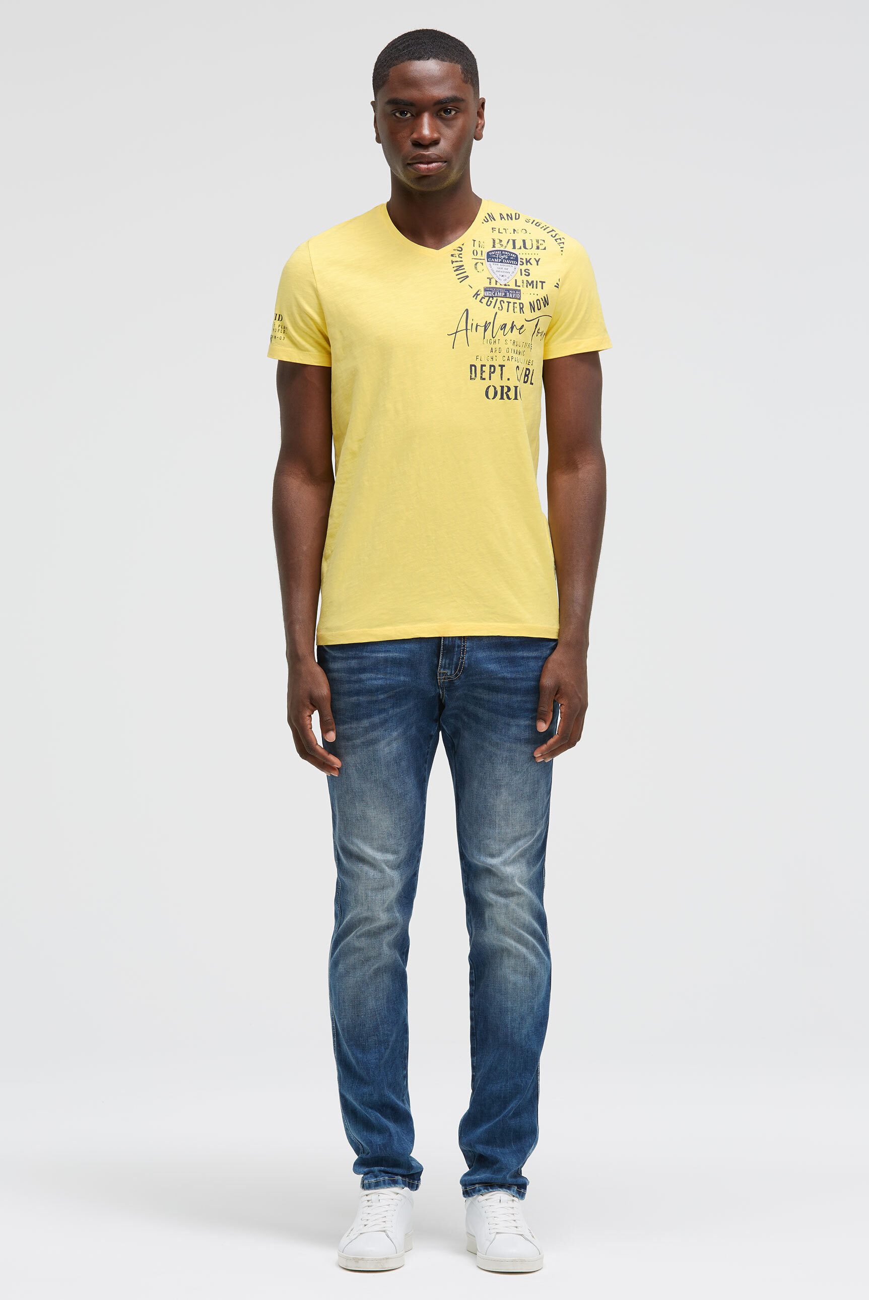 CAMP DAVID V-Shirt mit maskulinem V-Ausschnitt